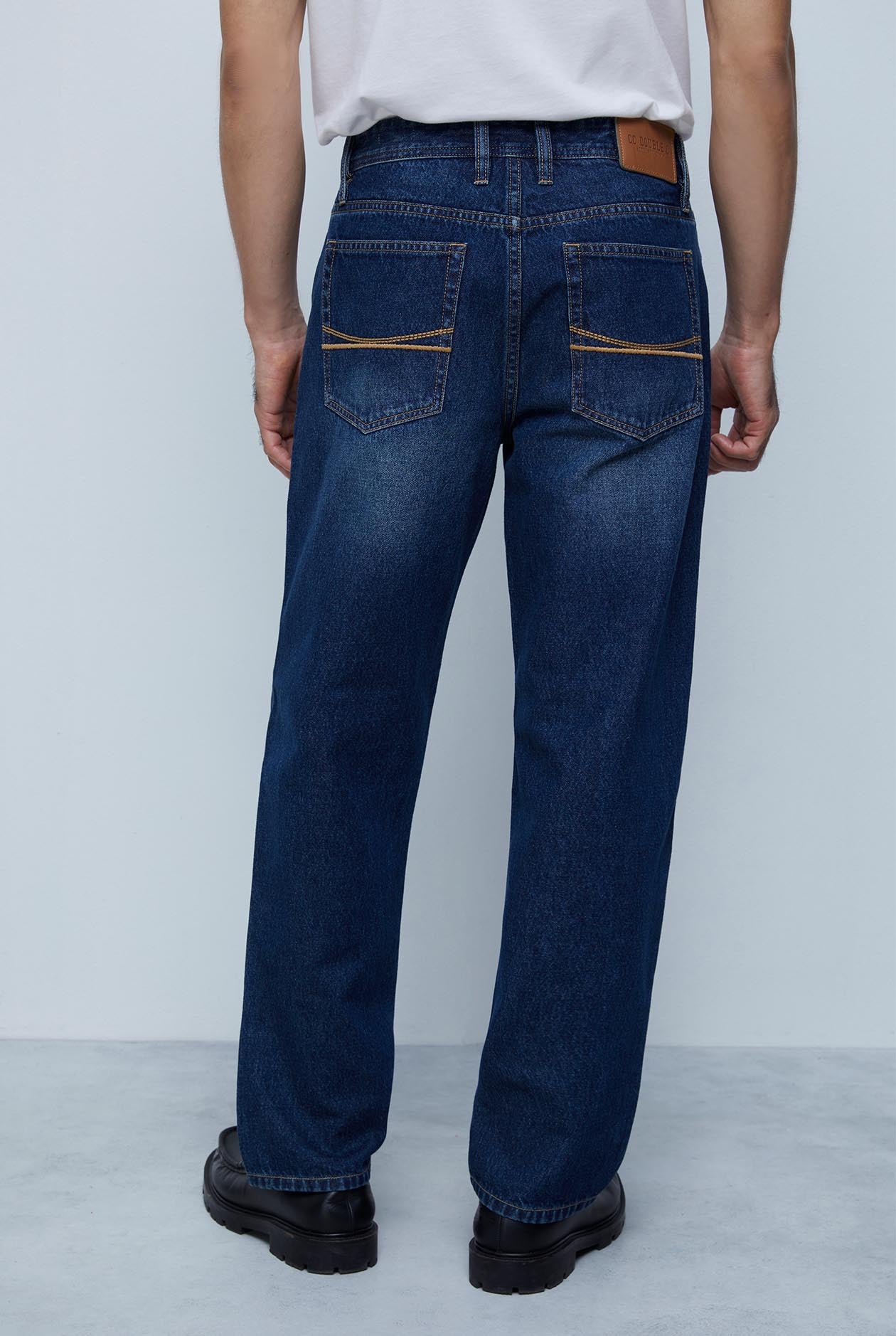 DARK BLUE WASH STRAIGHT FIT JEANS