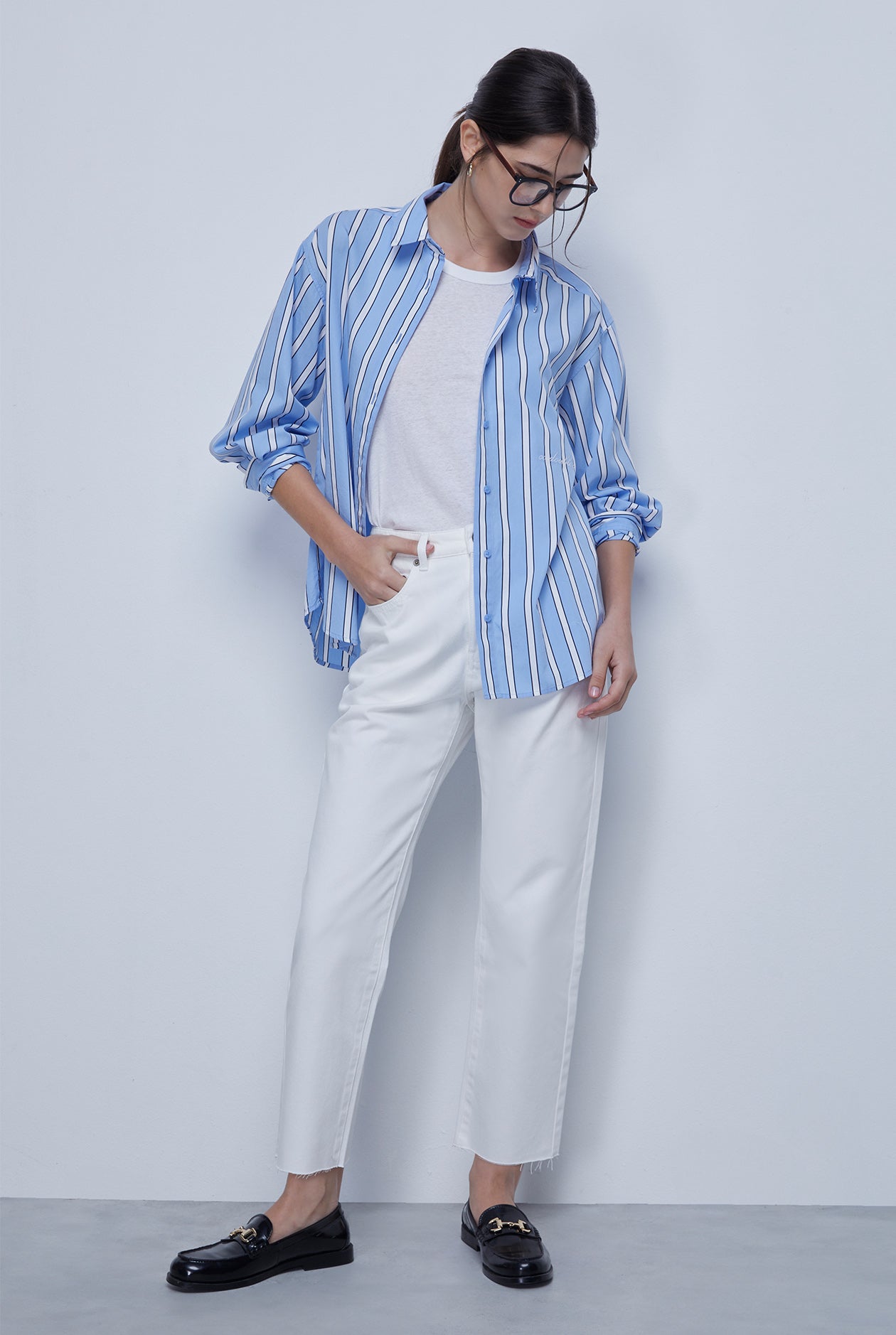 CROPPED STRAIGHT LEG JEANS