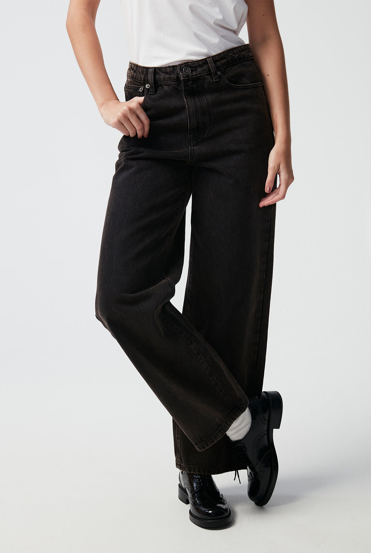 BROWN WASHED BAGGY JEANS