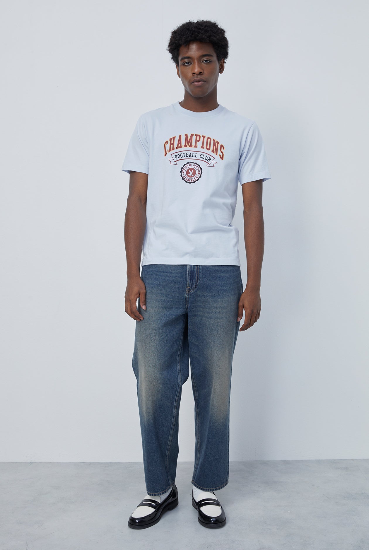 CHAMPION FOOTBALL CLUB LOGO GRAPHIC TEE