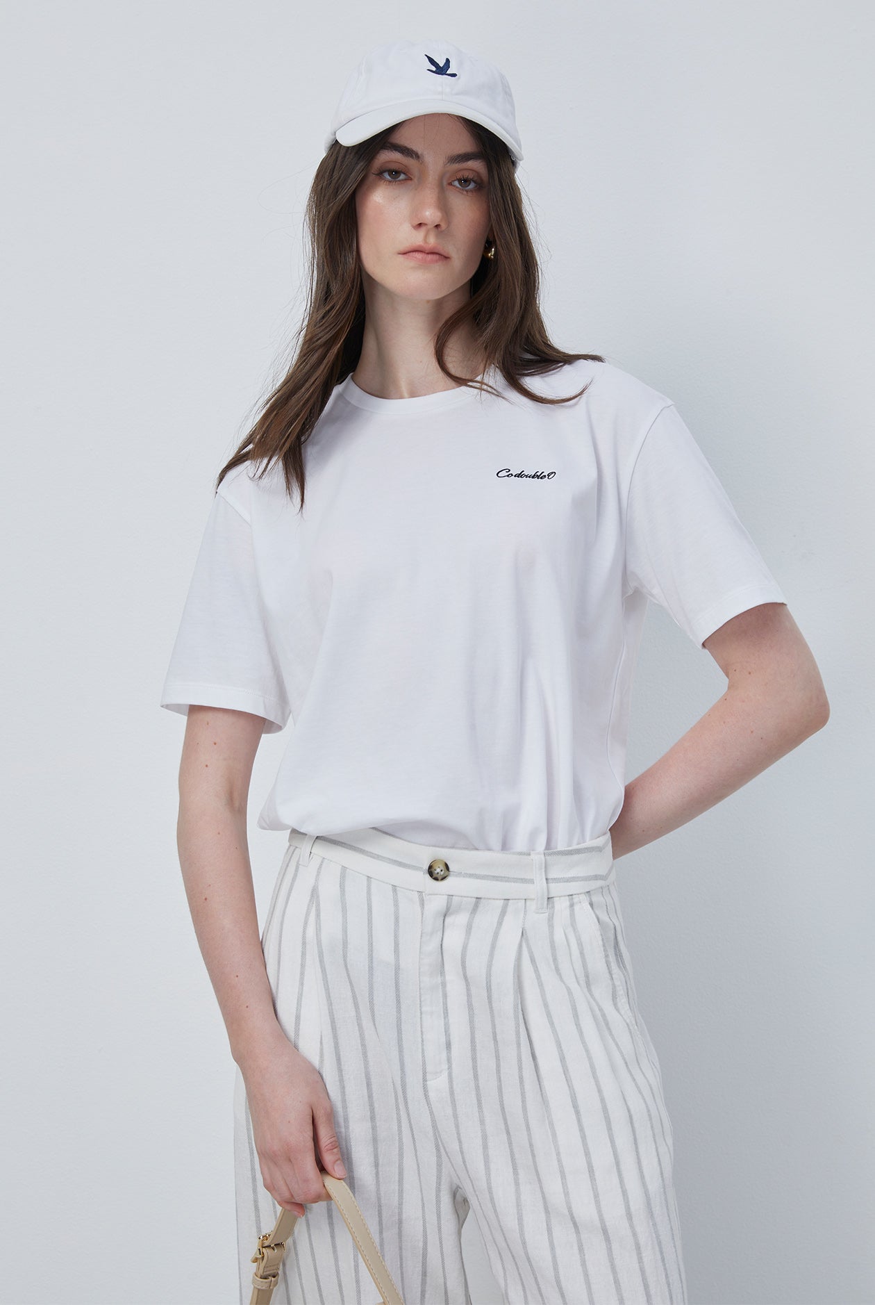 GROCERY GIRL GRAPHIC TEE