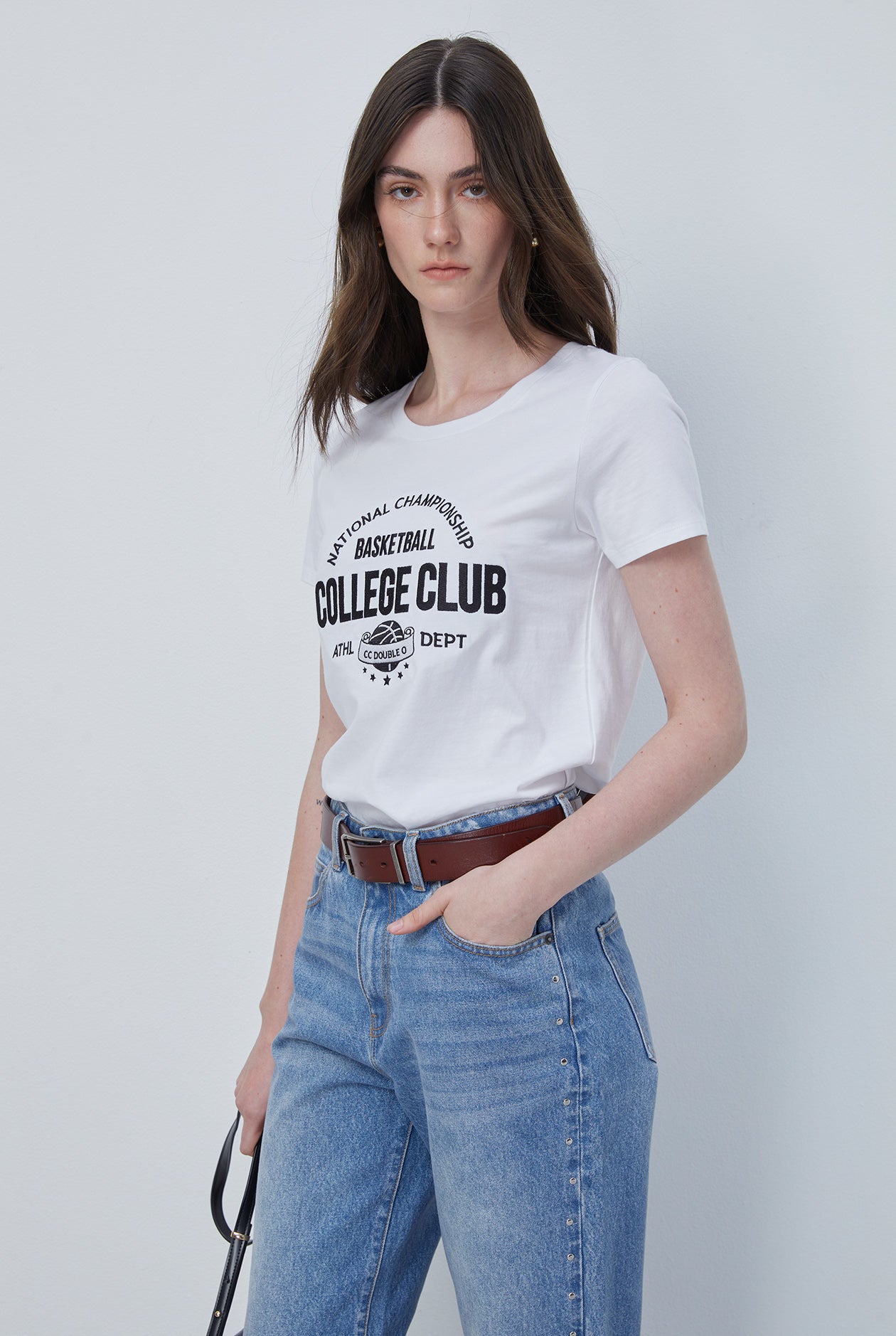 BASKETBALL COLLEGE CLUB  EMBROIDERED TEE
