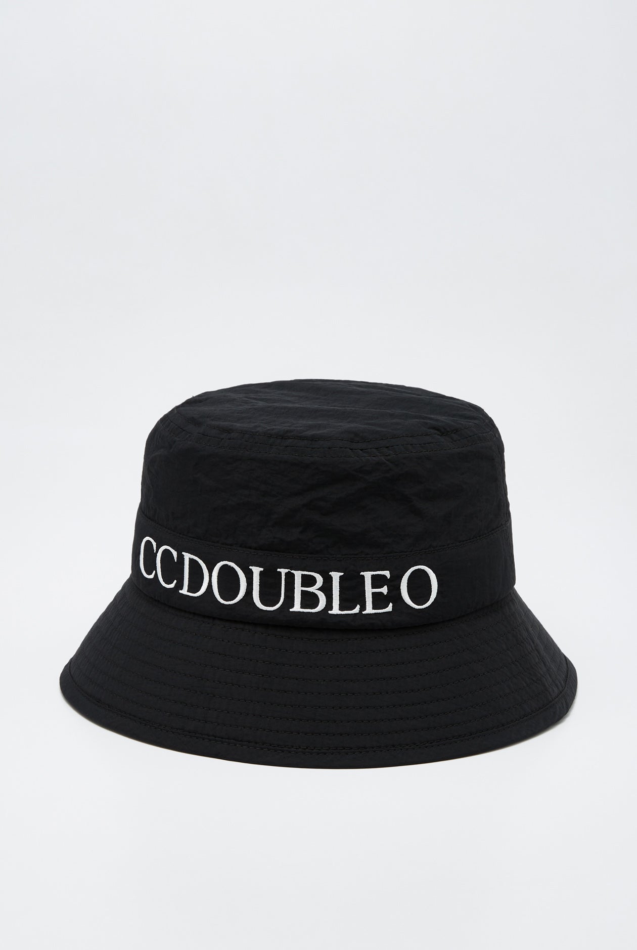 EMBROIDERED ALPHABET LOGO BUCKET HAT