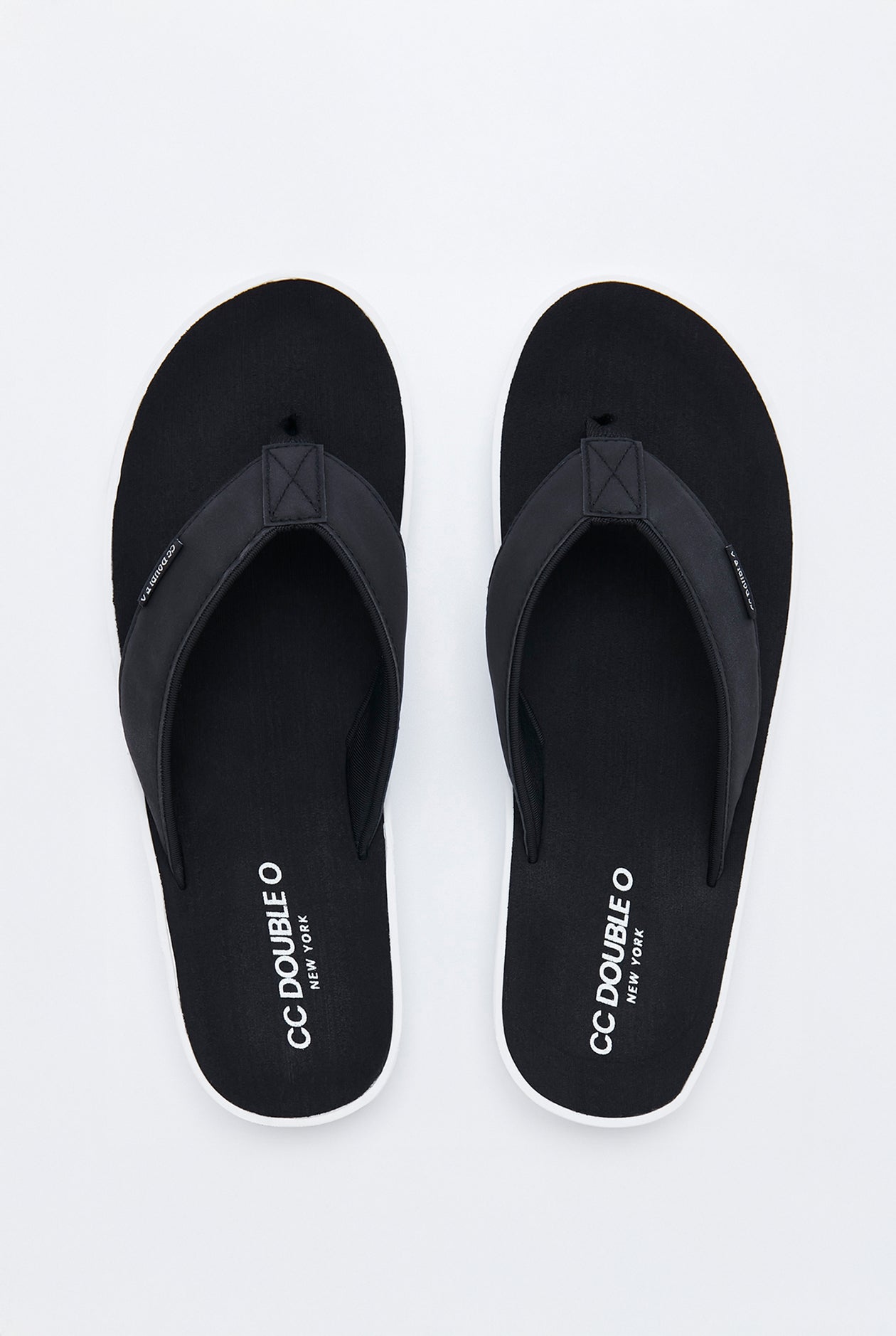 ALL BLACK CONTRAST LOGO FLIP FLOPS
