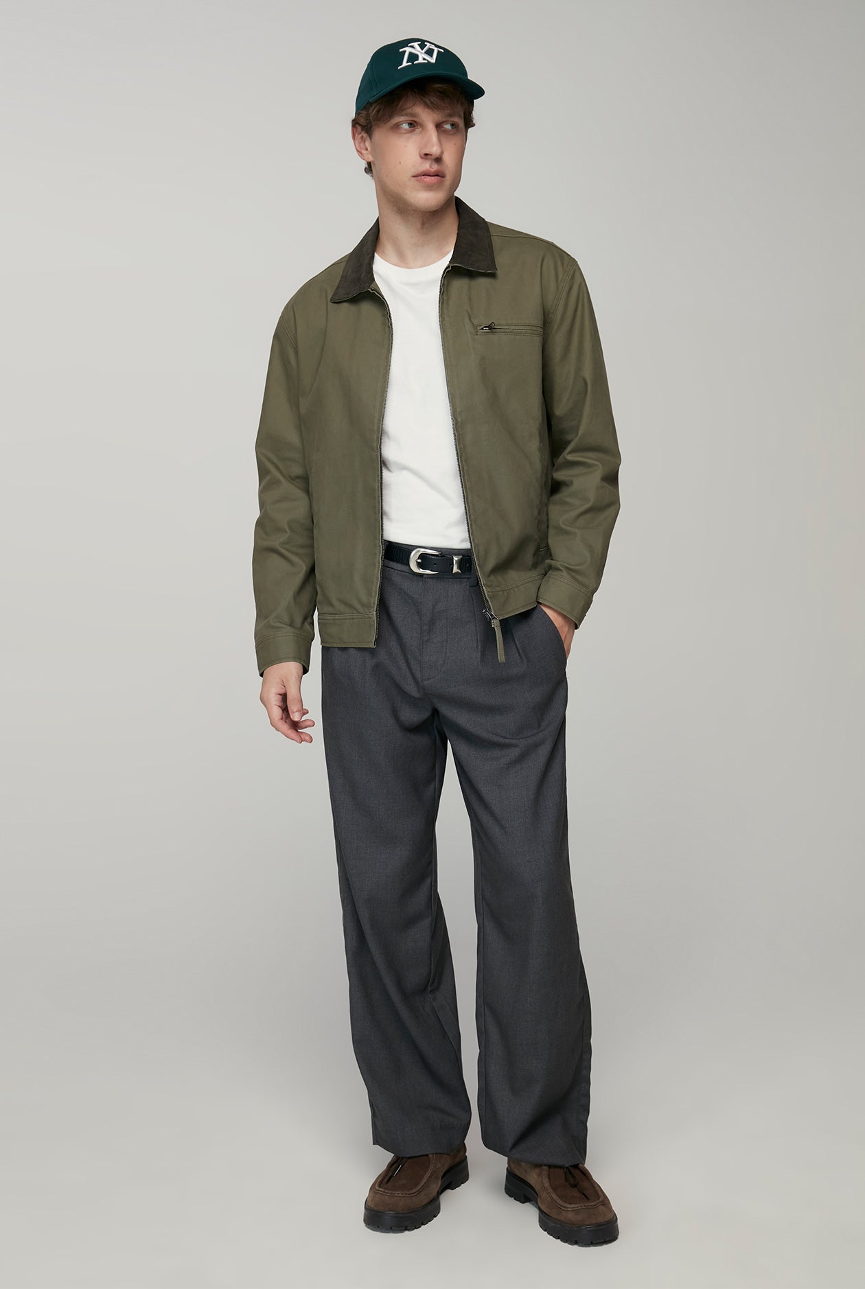 GREY WIDE LEG PLEATED PANTS