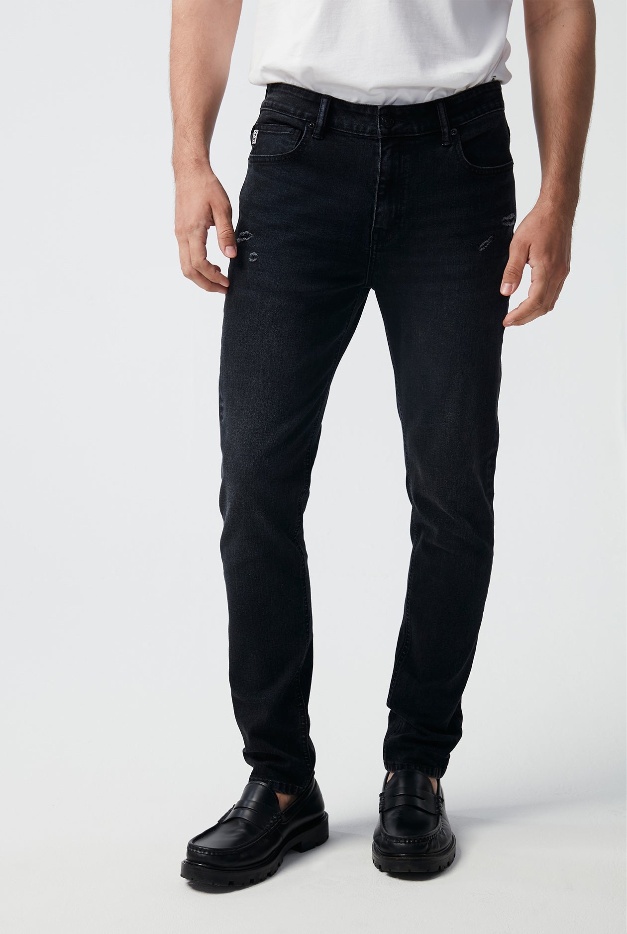 DESTROYED SKINNY JEANS