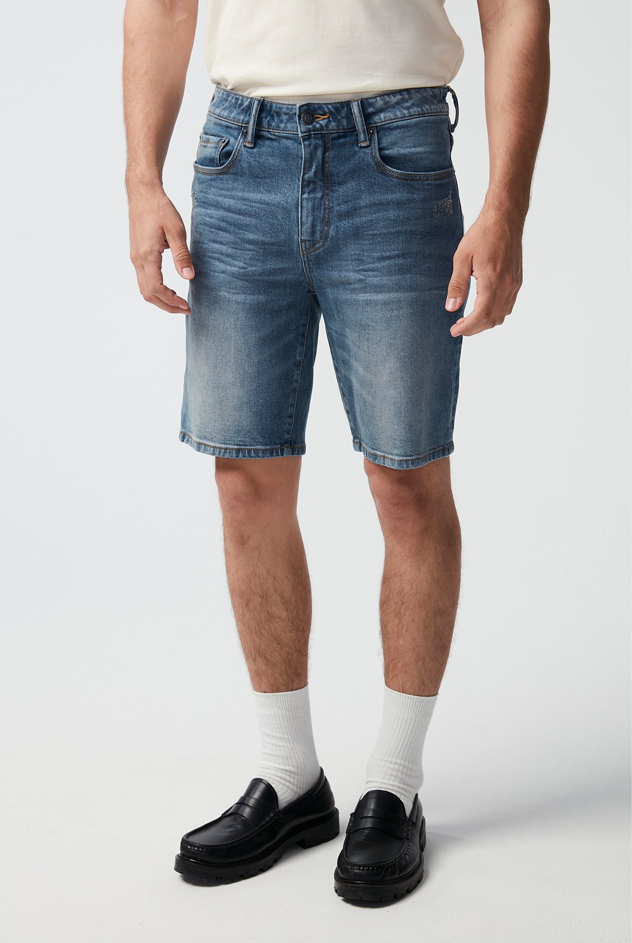 DESTROYED SLIM SHORT JEANS