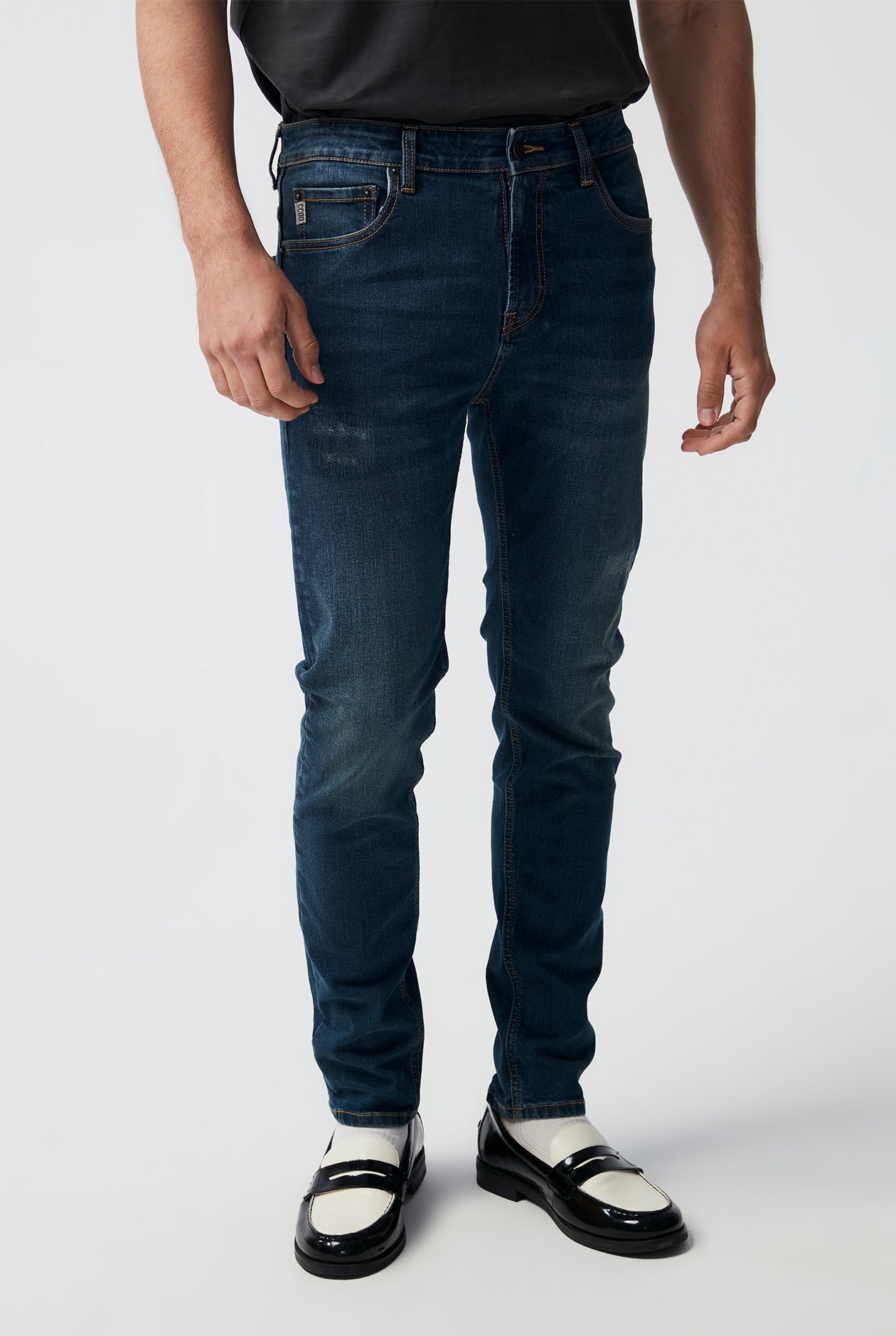 BLUE WASH SKINNY JEANS