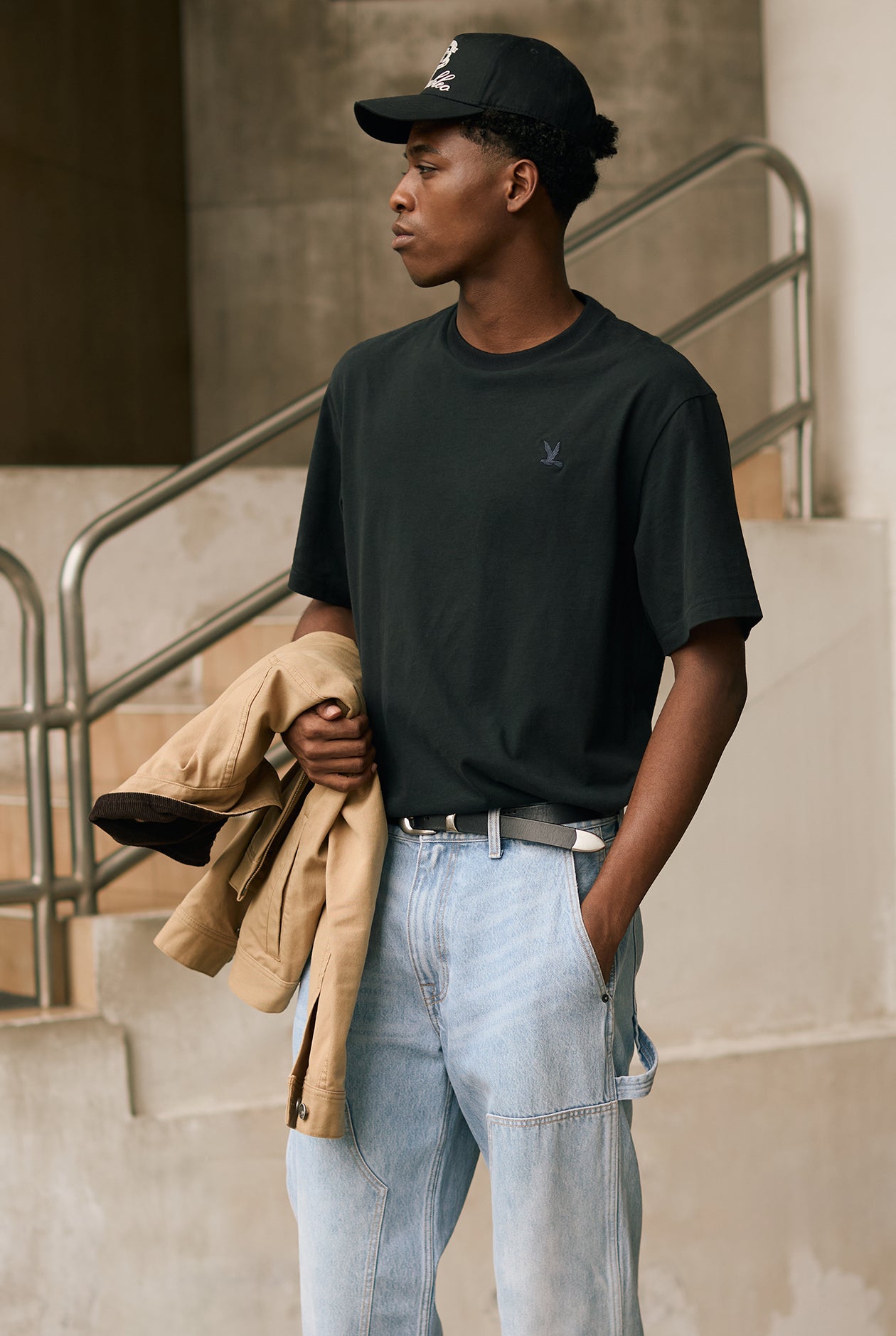 ON TONE BIRD LOGO SIGNATURE ROUND NECK TEE