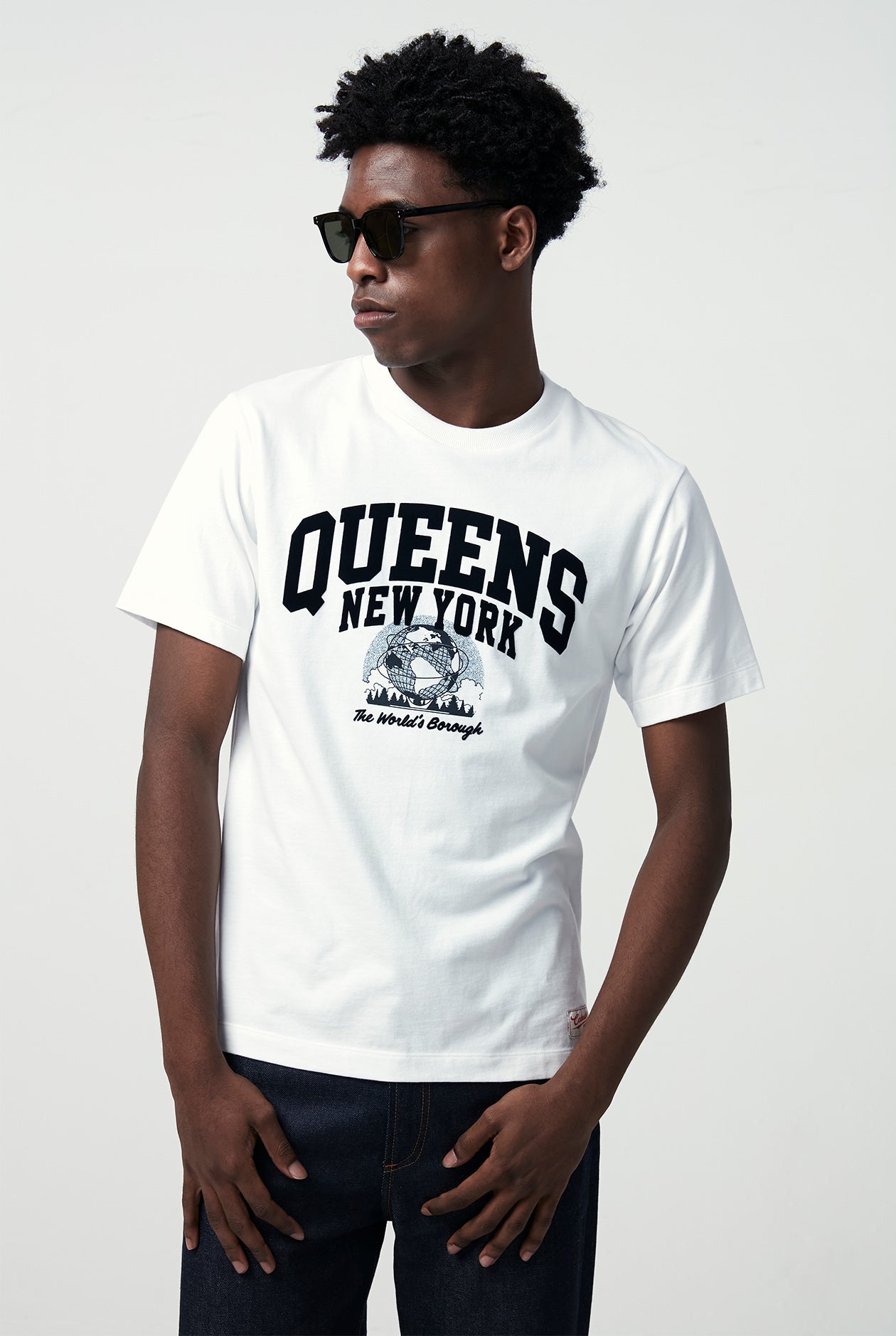 QUEEN NEW YORK LOGO GRAPHIC TEE