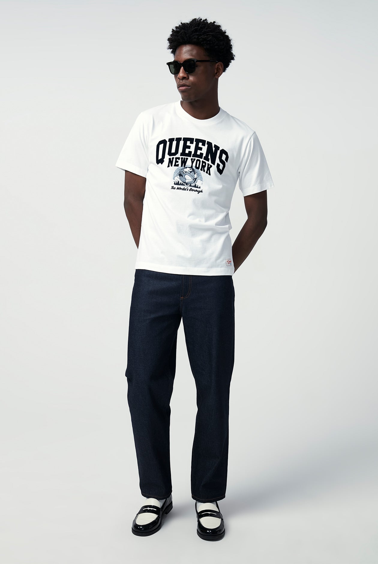 QUEEN NEW YORK LOGO GRAPHIC TEE