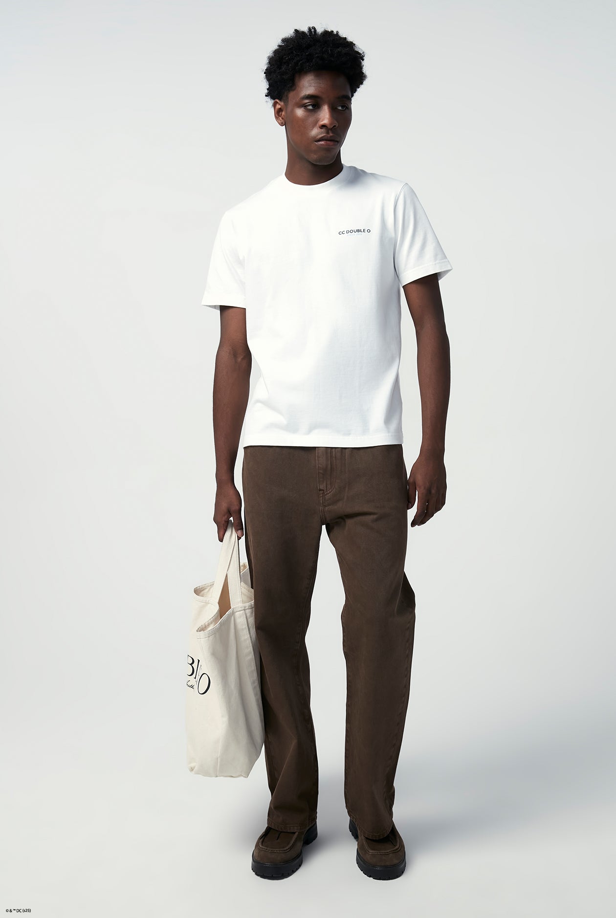 LOGO FRONT AND SUPERMAN DAILY PLANET GRAPHIC TEE