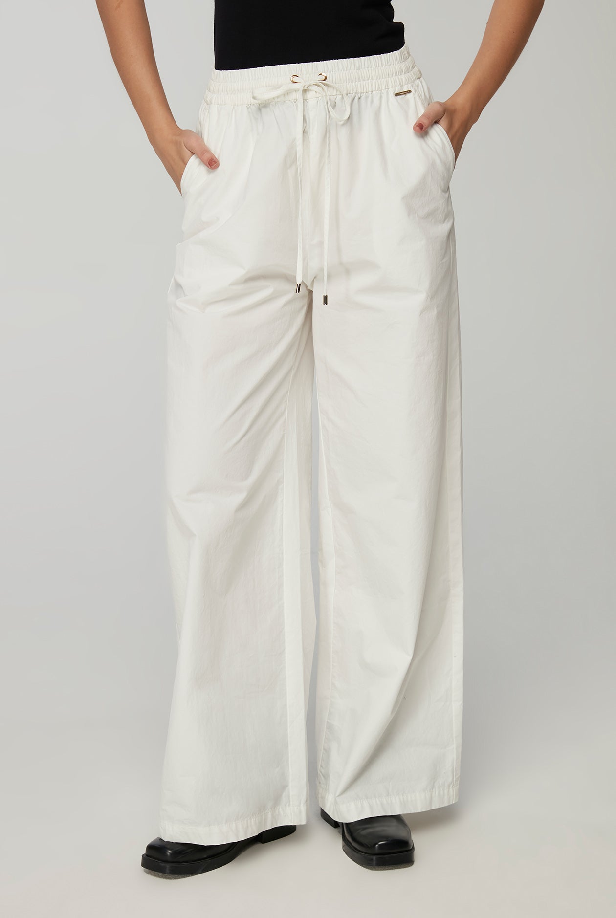 DRAWSTRING WIDE LEG PANTS