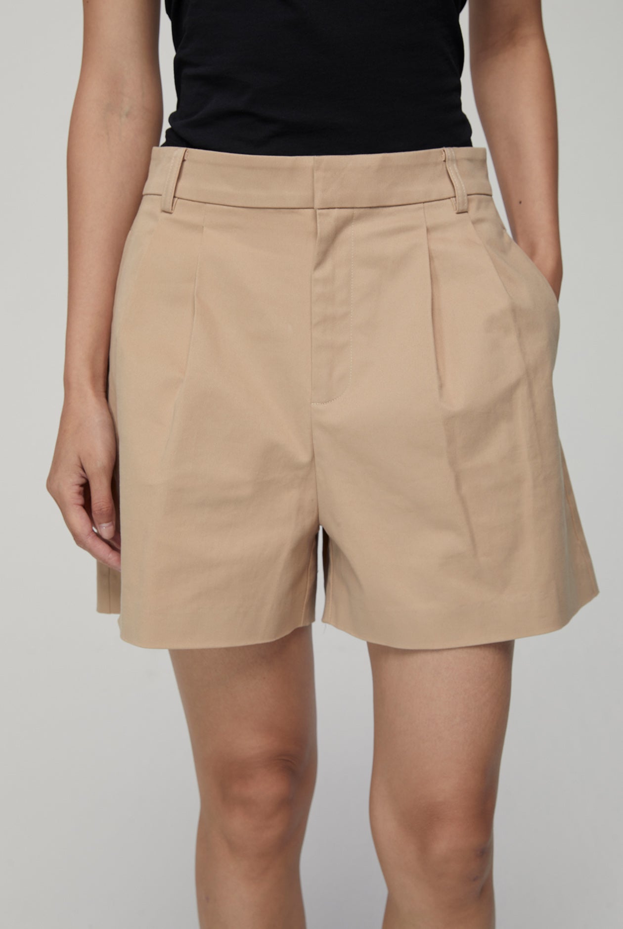TAILORED SHORTS