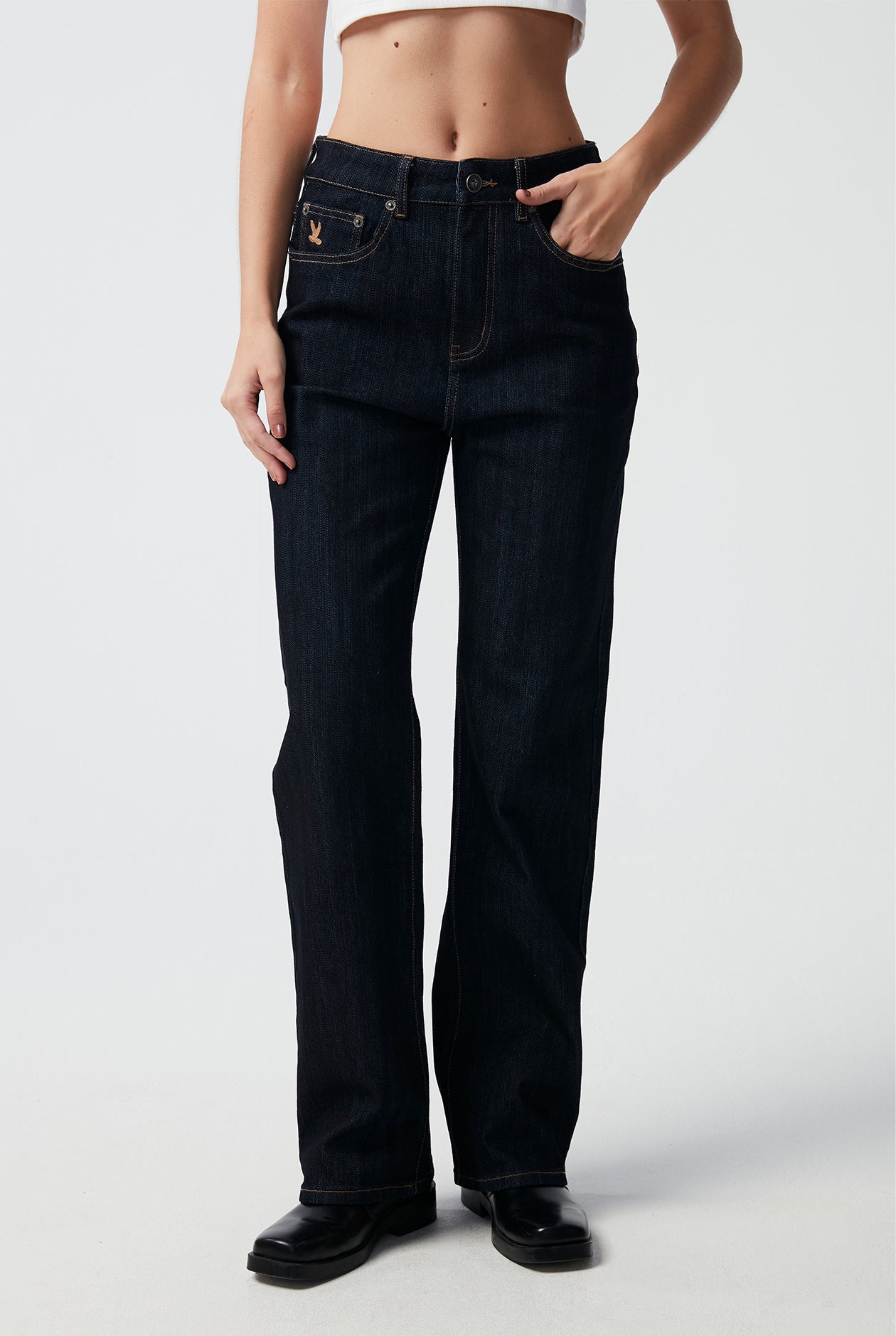 STRAIGHT LEG JEANS
