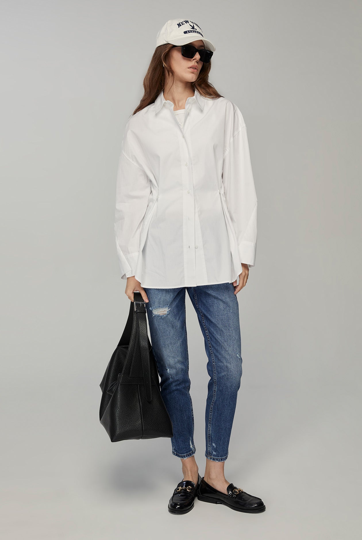 LOW-RISE RIPPED SKINNY JEANS