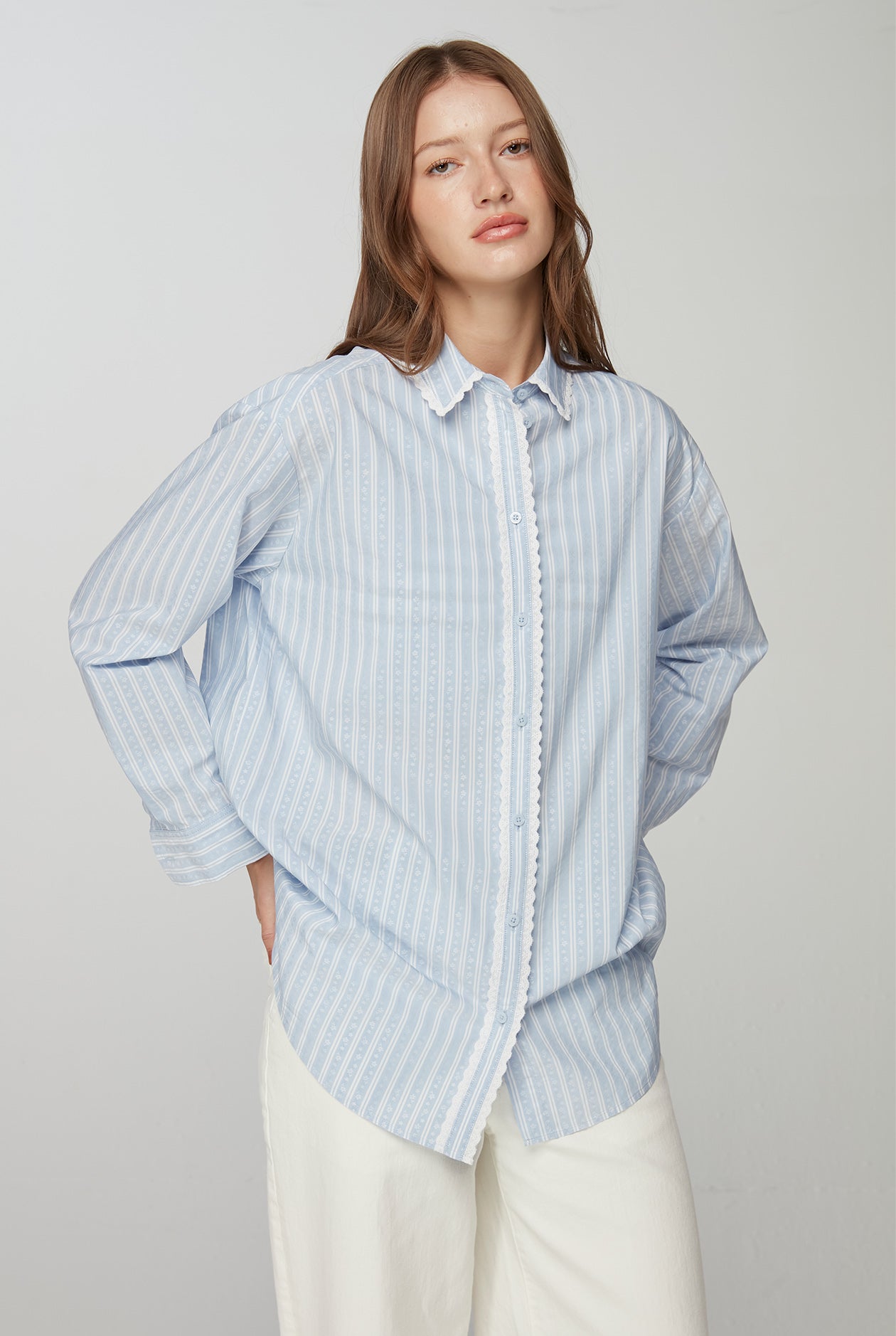 LONG SLEEVE SHIRT WITH LACE TRIM