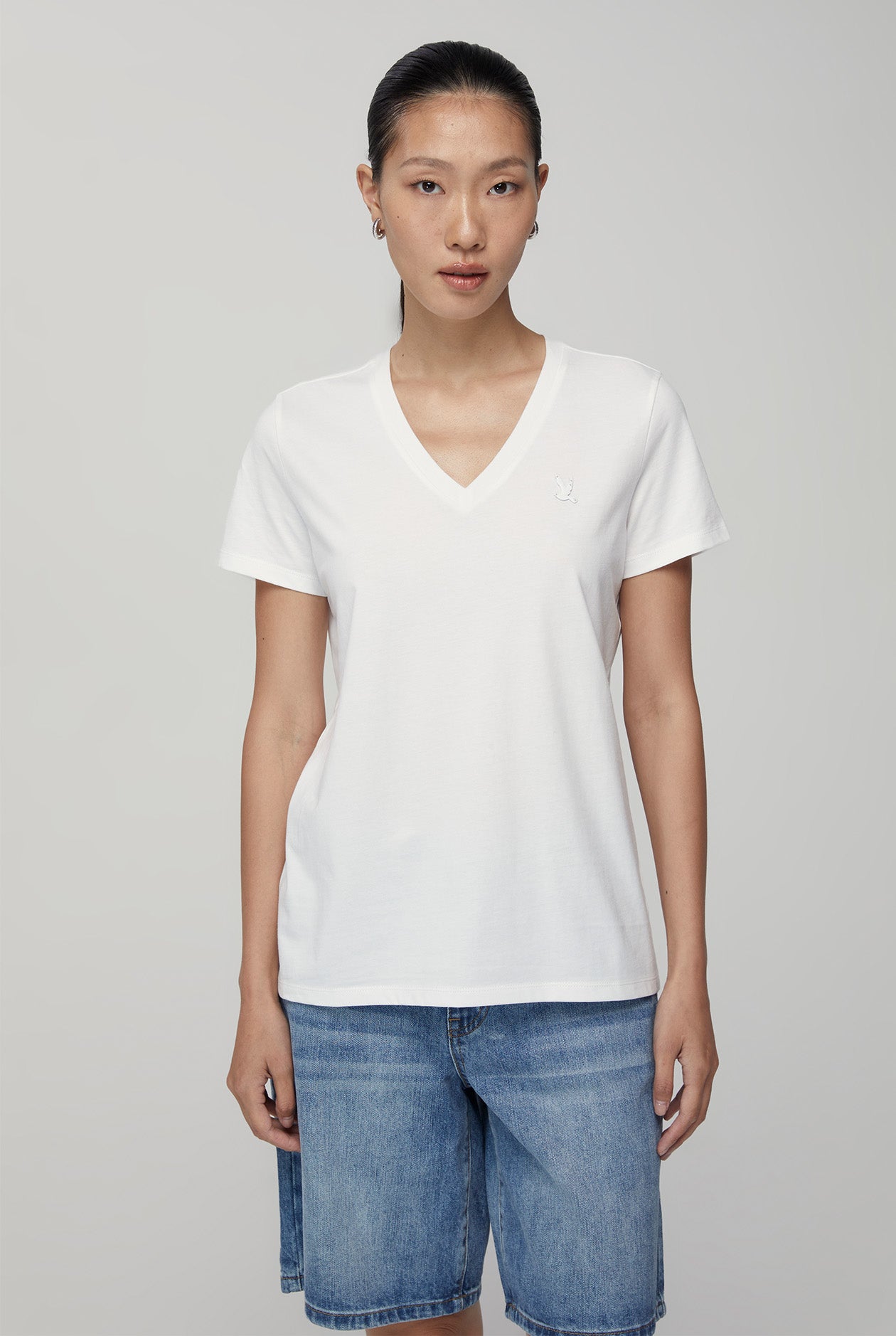 V-NECK TEE