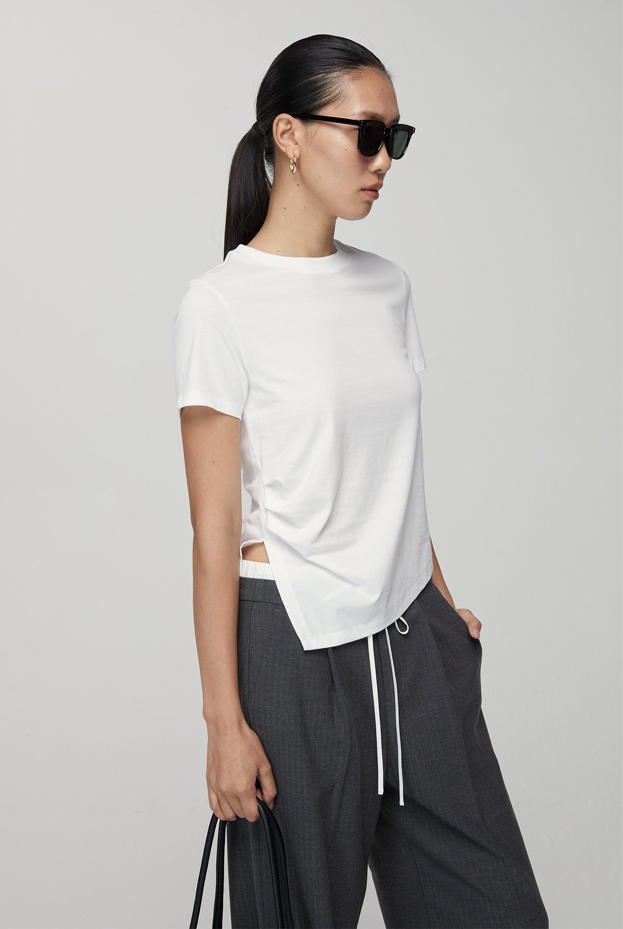 ASYMMETRICAL TEE