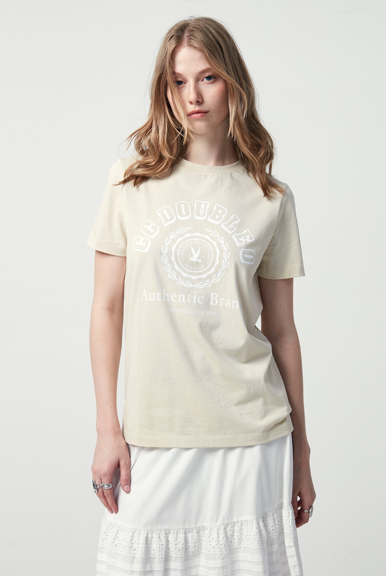 MINIMAL LOGO GRAPHIC TEE