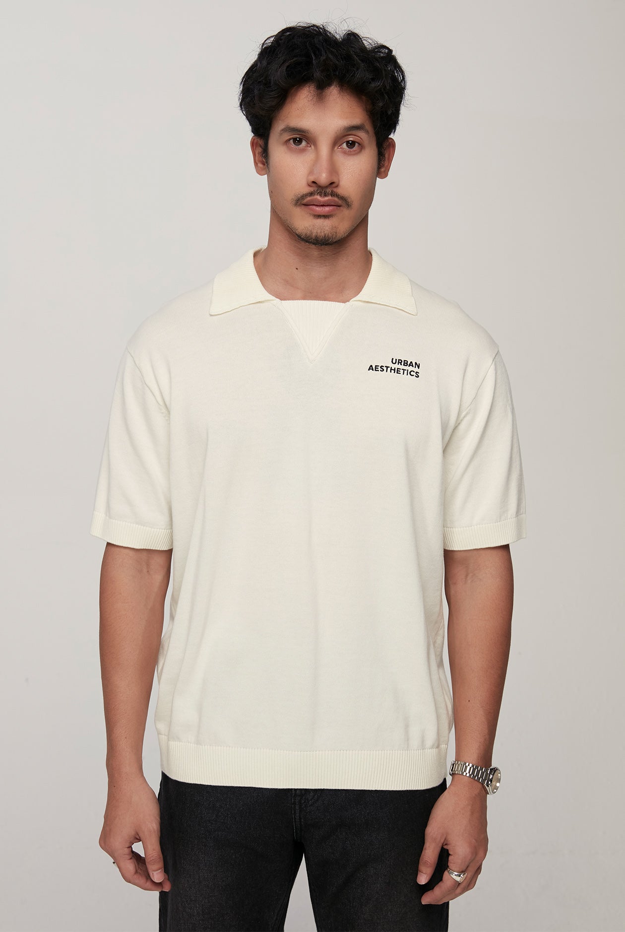 RELAXED KNITTED POLO WITH CHEST LOGO