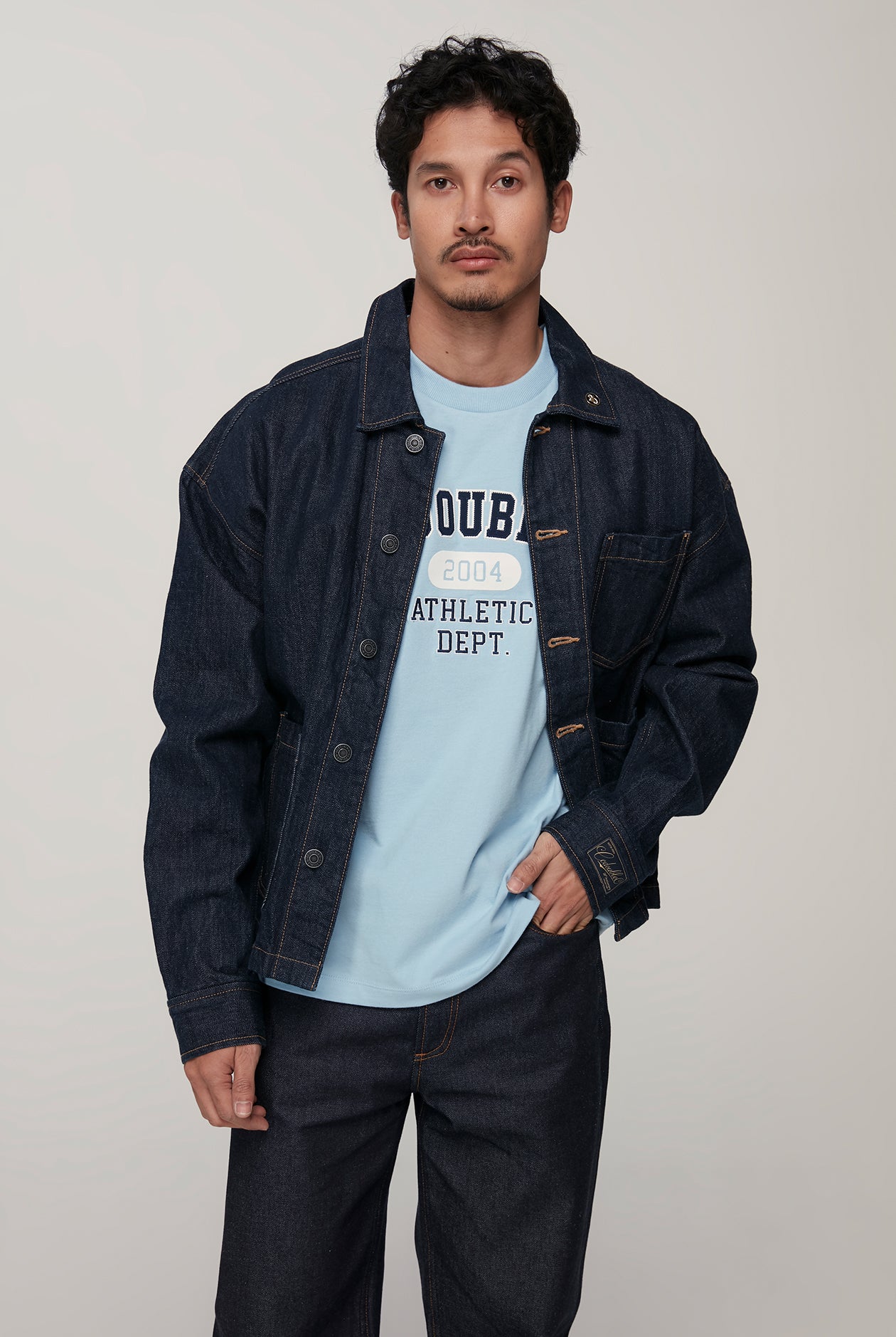 ATHLETIC LOGO GRAPHIC TEE