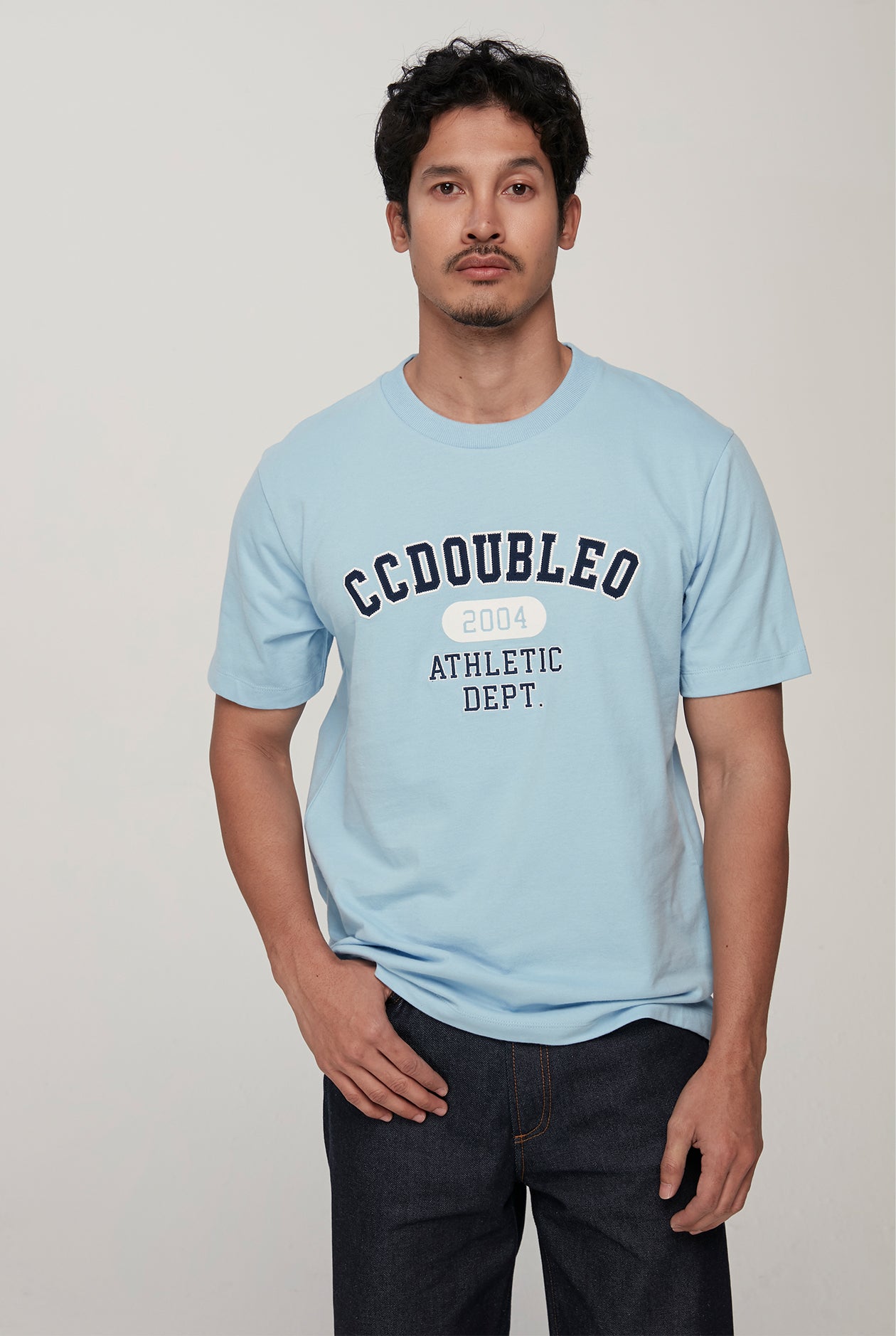 ATHLETIC LOGO GRAPHIC TEE