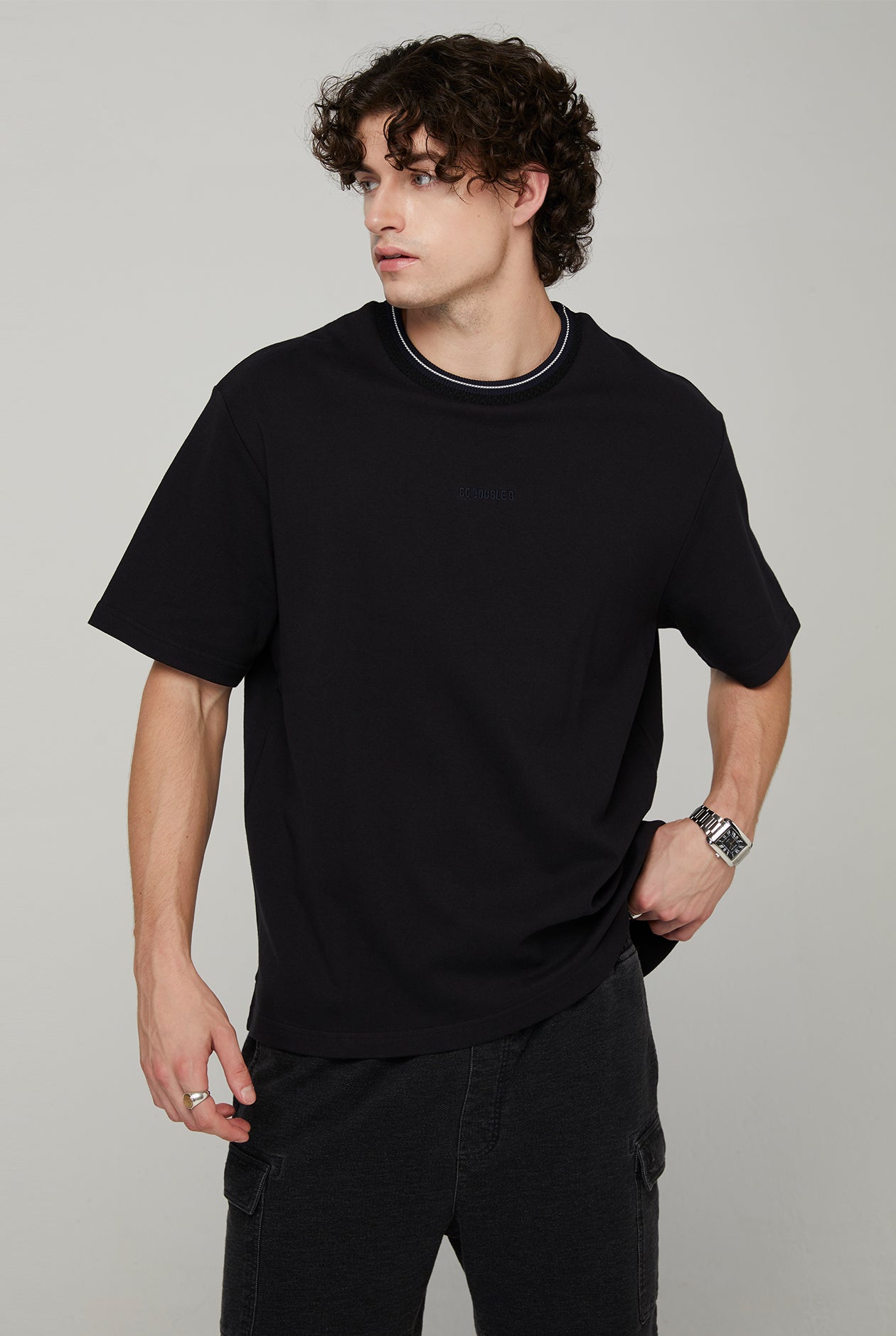 OVERSIZE CONTRAST COLLAR LOGO TEE