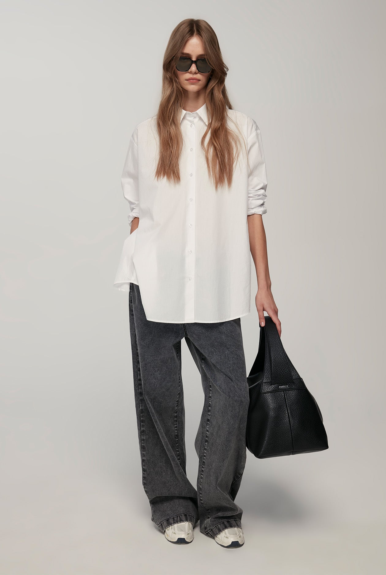 BACK SLIT OVERSIZED SHIRT