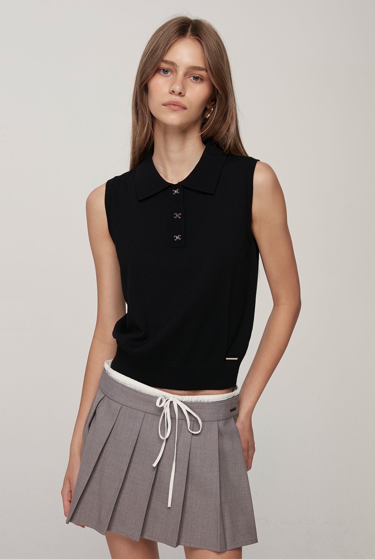 CLASSIC SLEEVELESS KNITTED POLO