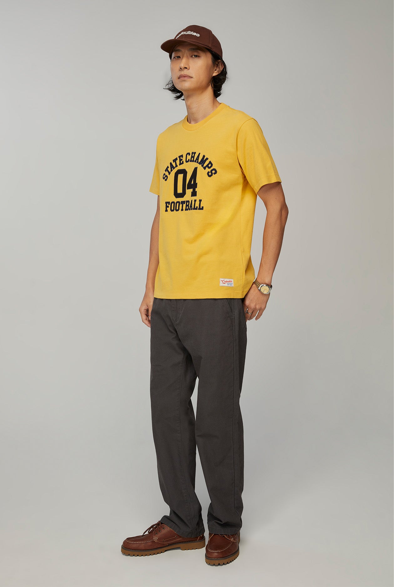 FOOTBALL VINTAGE GRAPHIC TEE