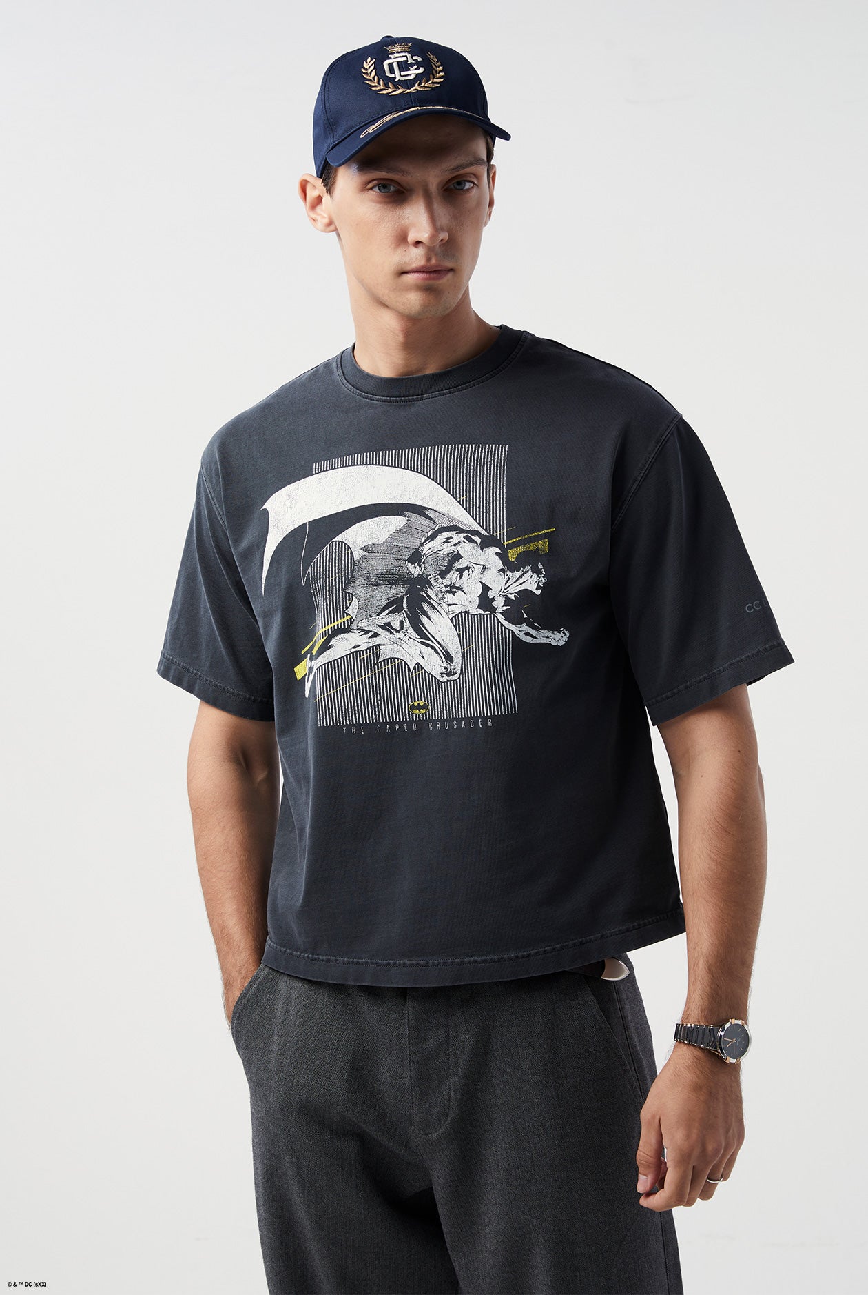 BATMAN COMICS GRAPHIC TEE
