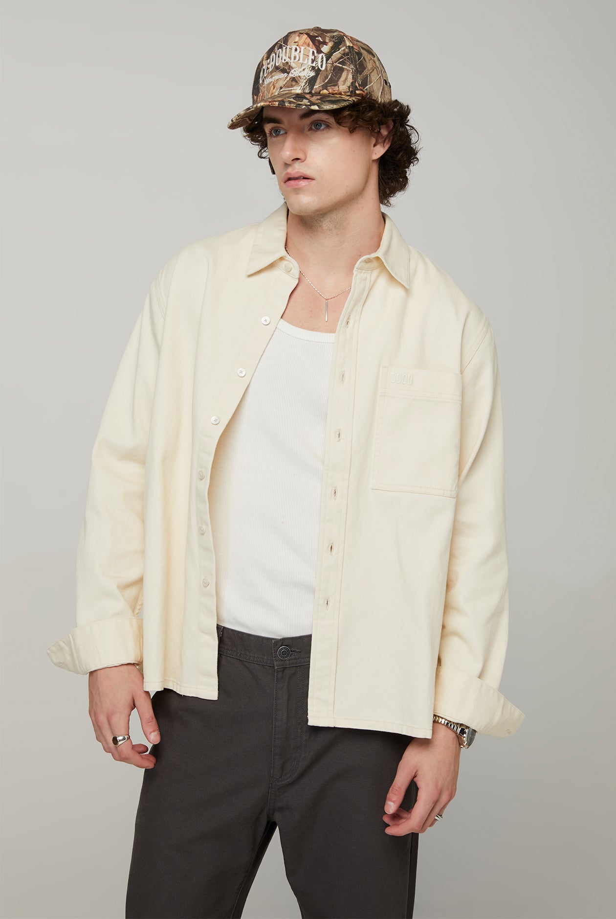 RELAXED ON-TONE LOGO POCKET SHIRT