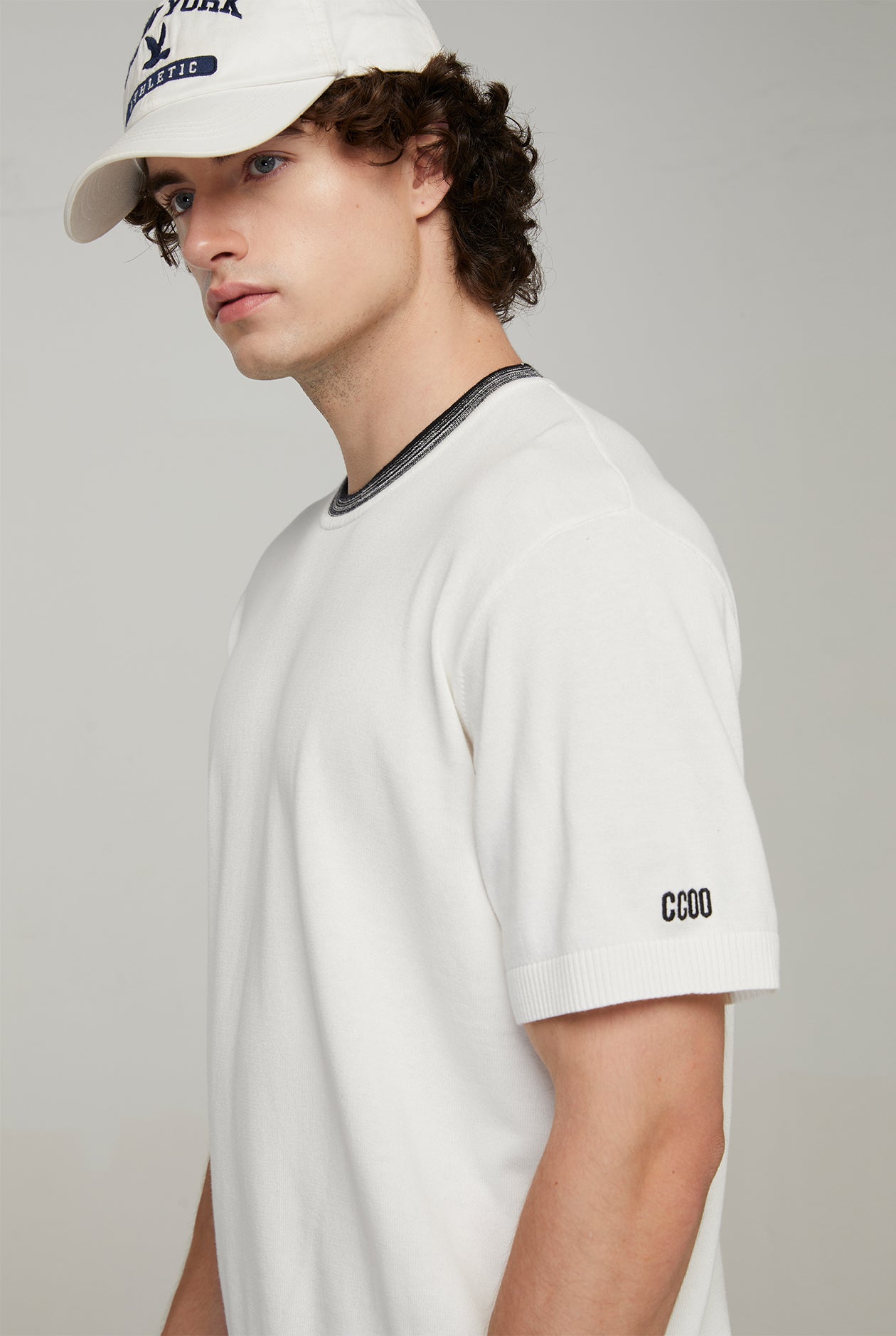 STRIPED NECK KNITTED TEE