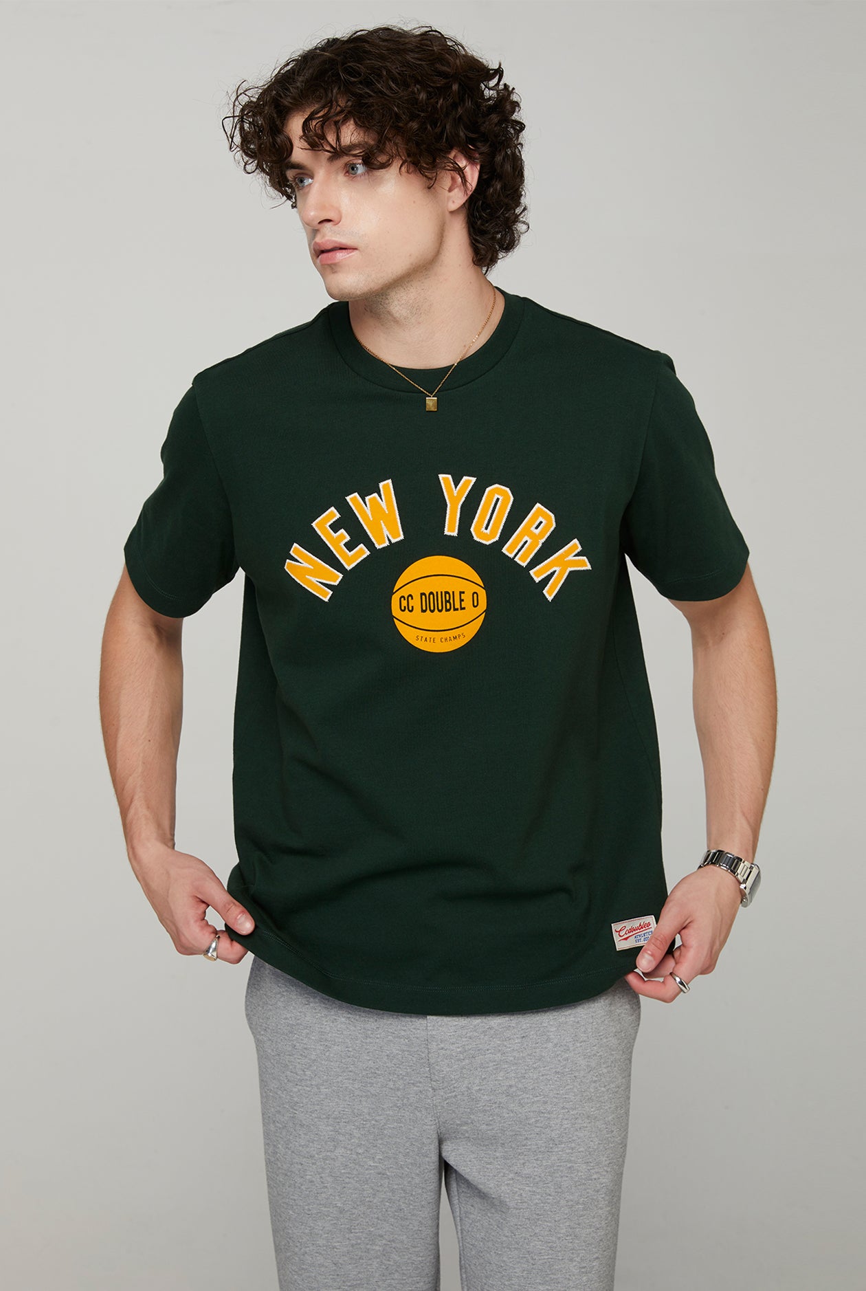 NEW YORK BASKETBALL GRAPHIC TEE