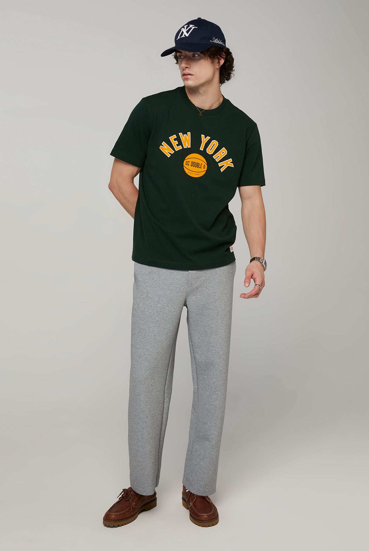 NEW YORK BASKETBALL GRAPHIC TEE