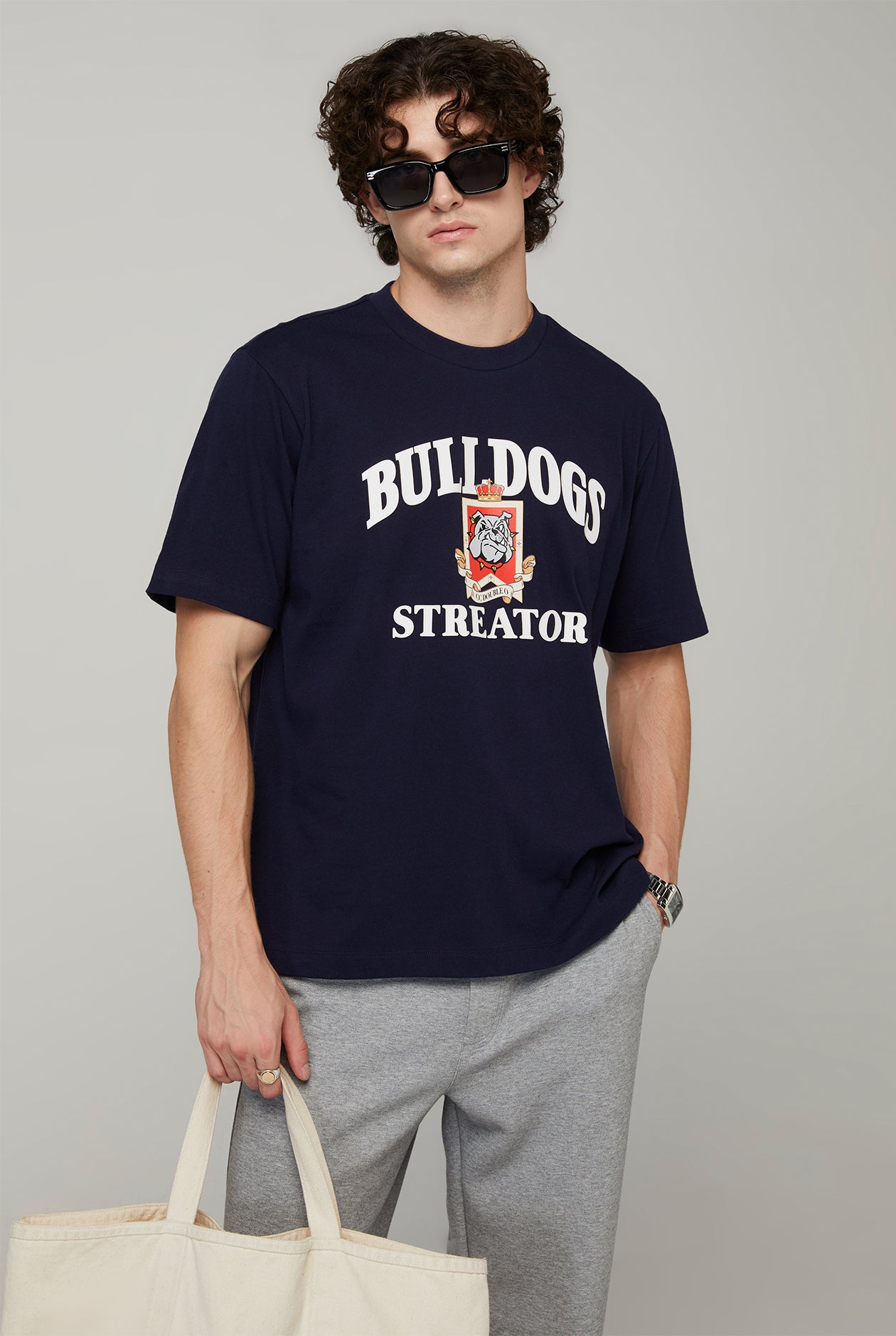 BULLDOGS GRAPHIC TEE