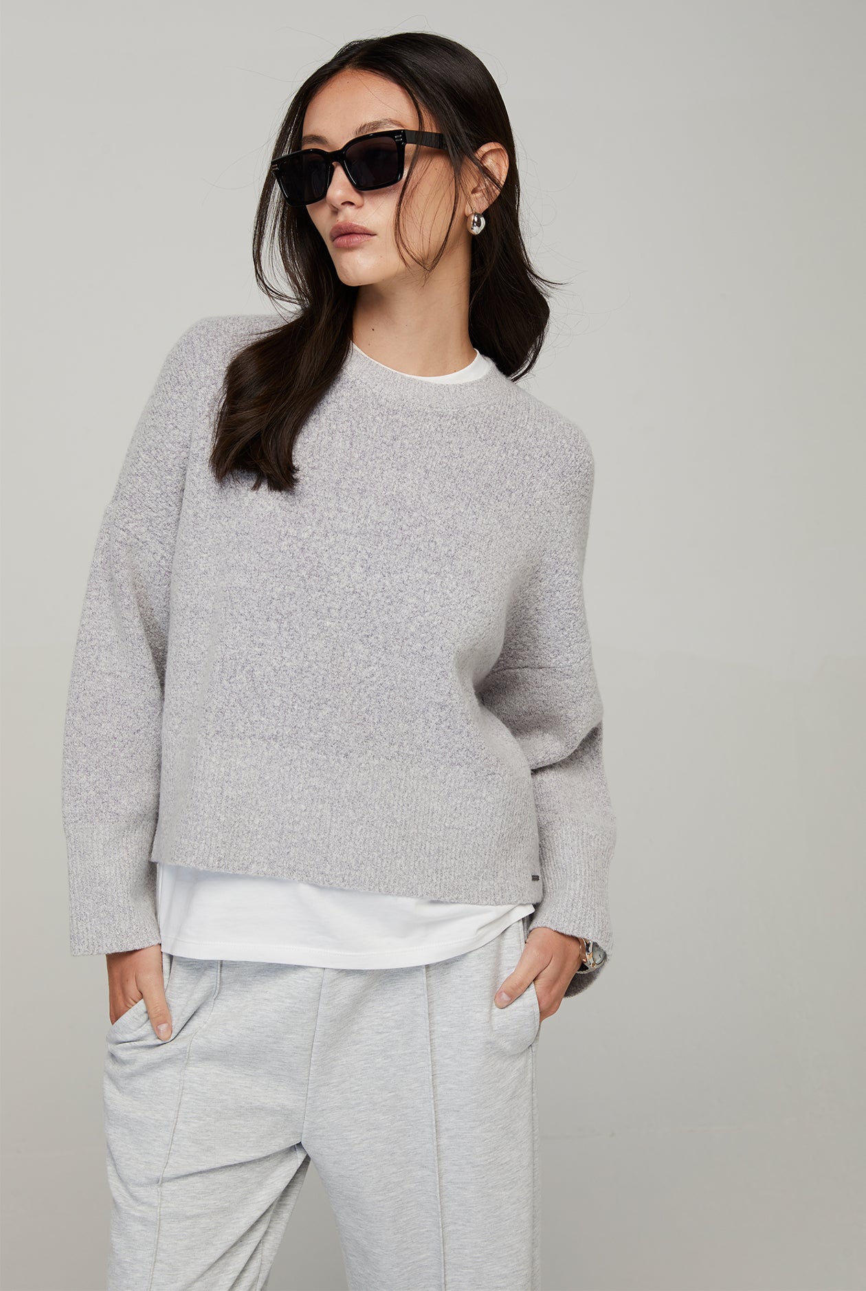 OVERSIZED FIT SWEATER