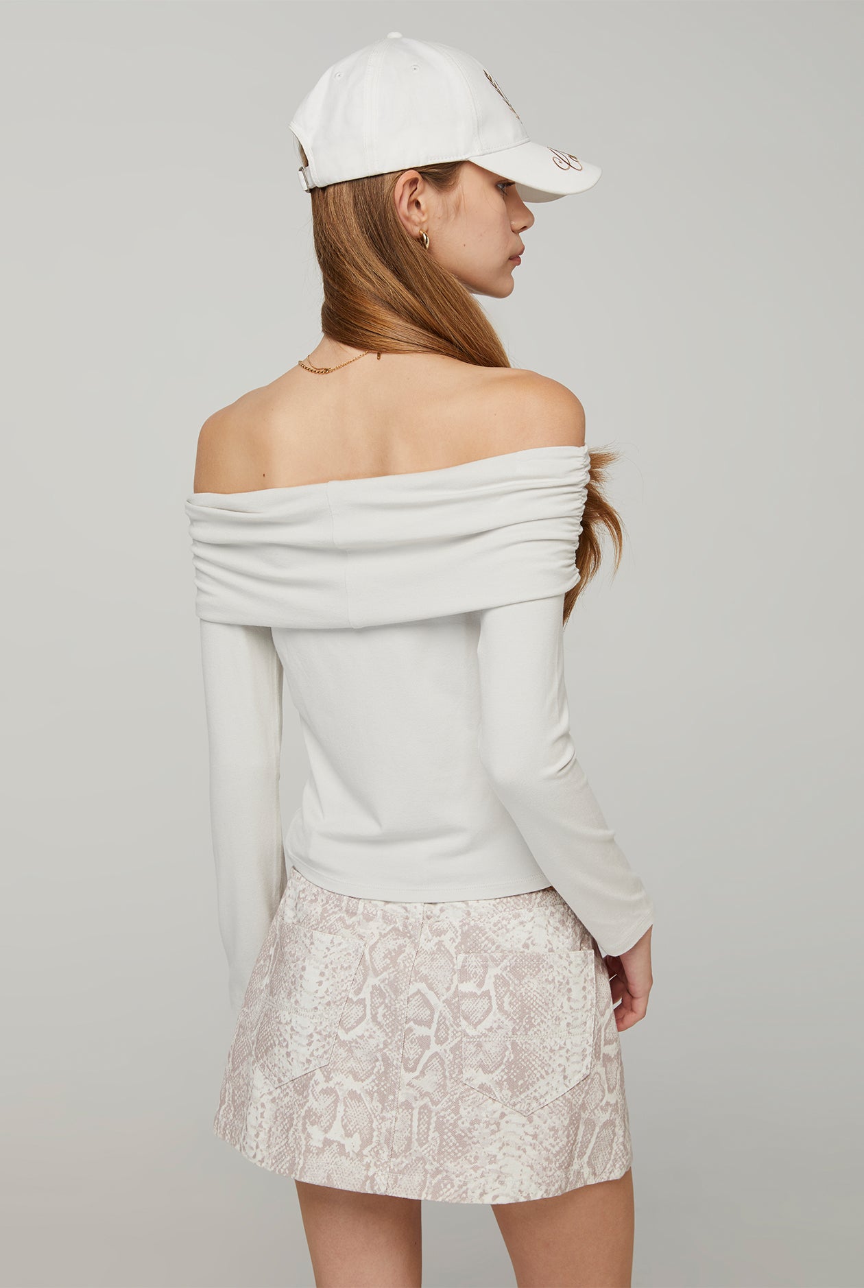 OFF SHOULDER LONG SLEEVE TOP