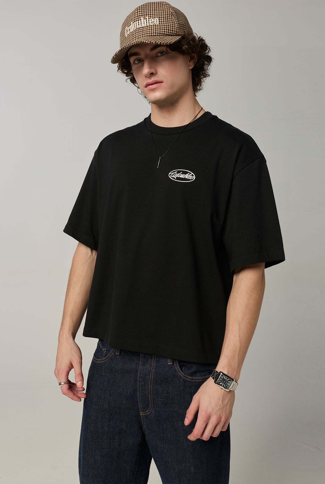 HOUSE PARTY GRAPHIC TEE