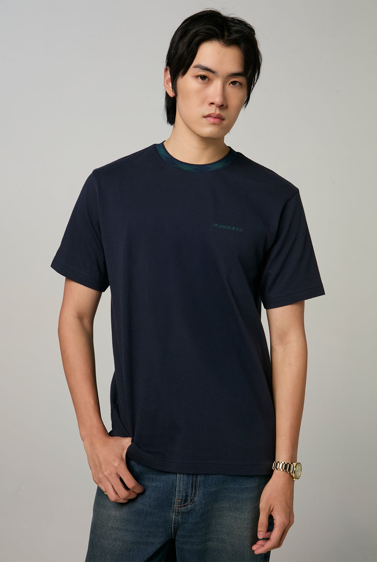 NECK CONTRAST LOGO TEE