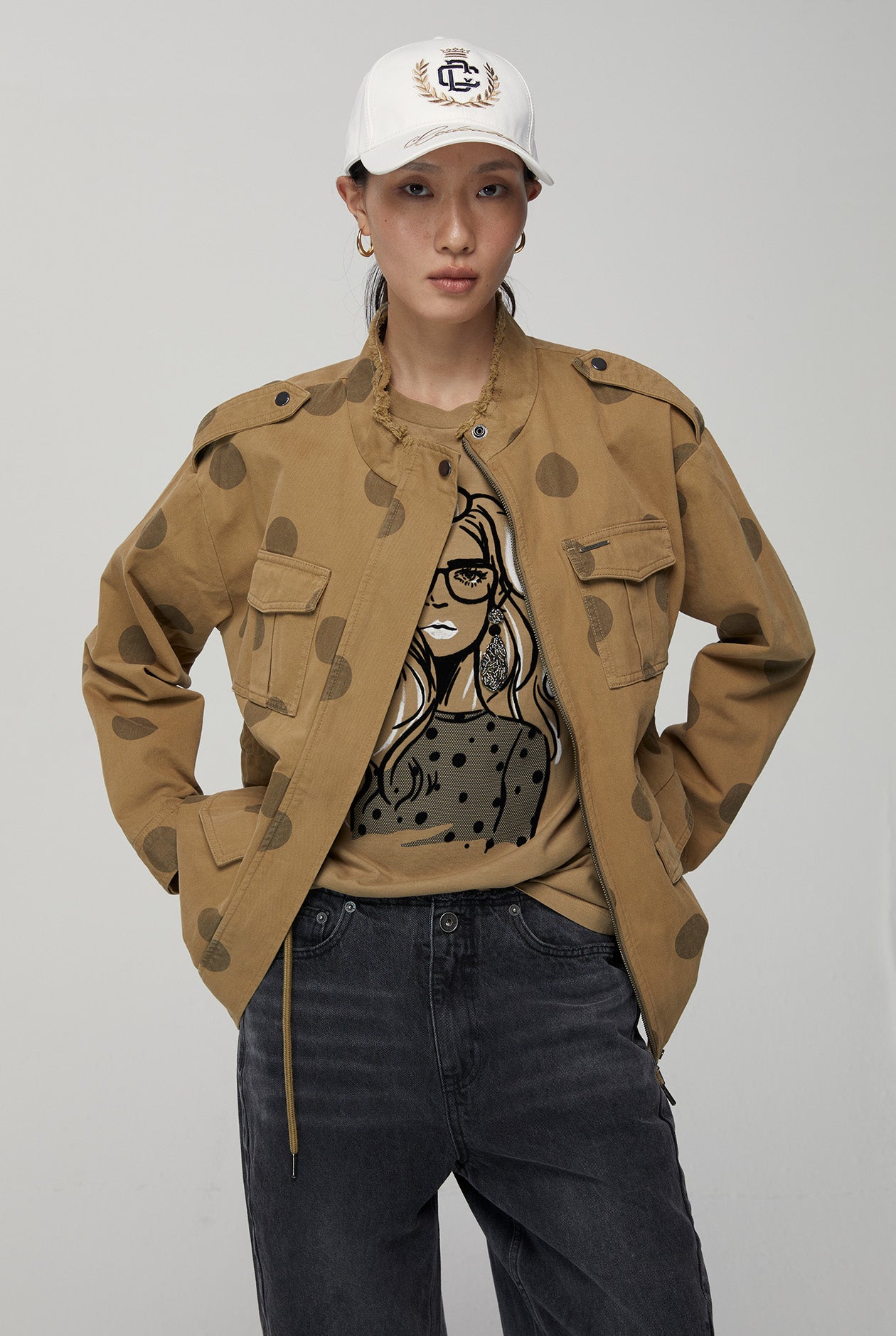 PORTRAIT GRAPHIC TEE