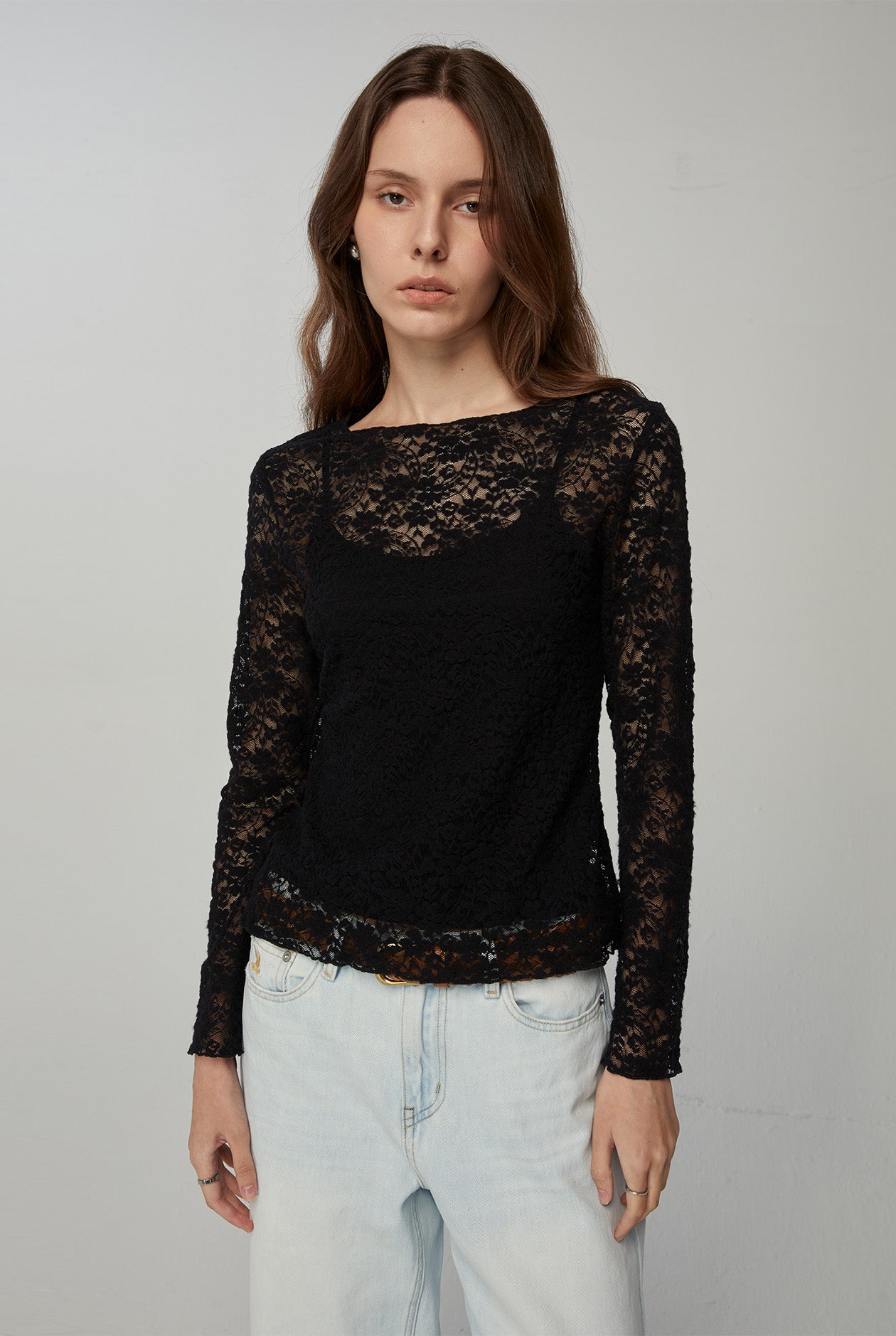 LONG SLEEVE LACE TOP