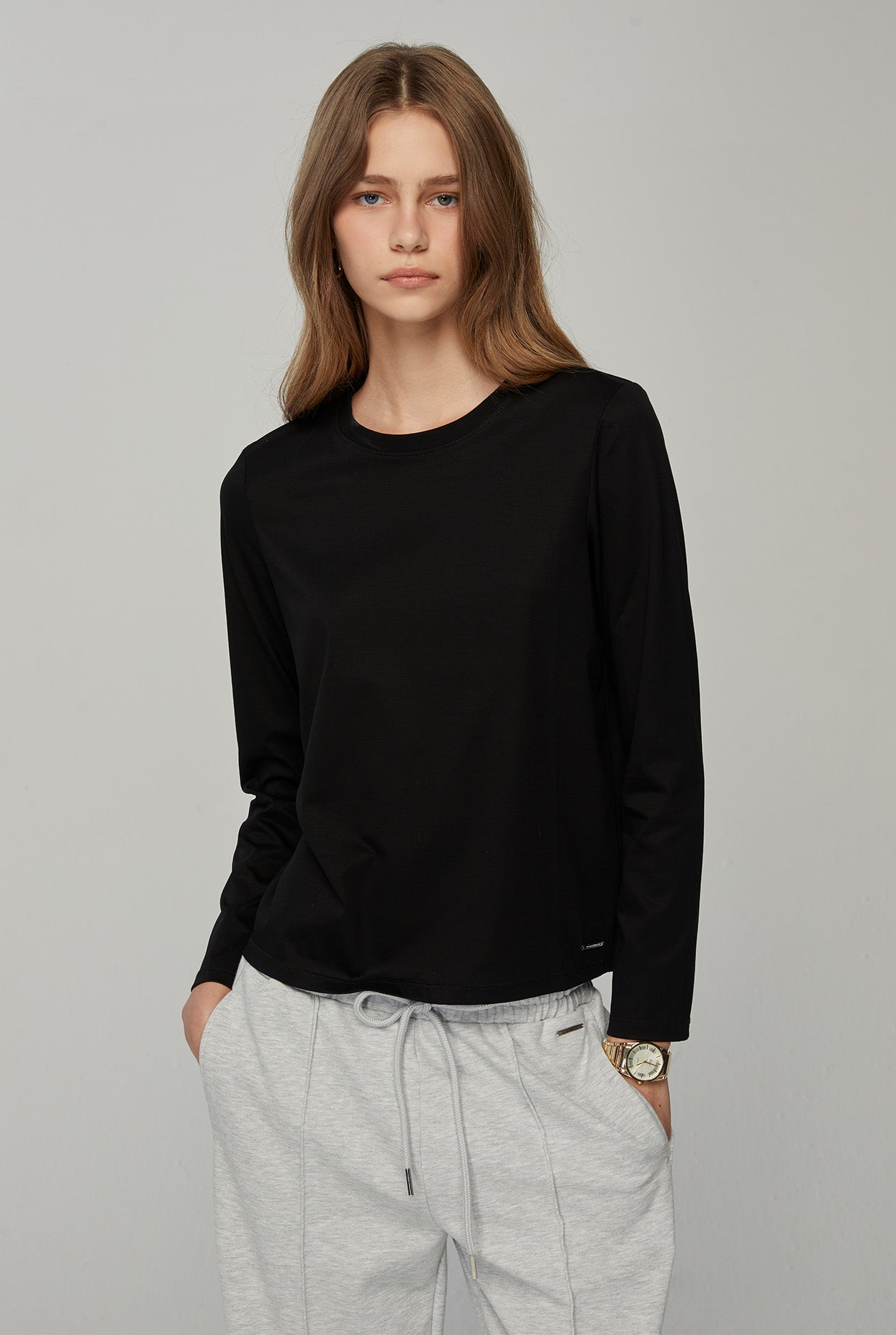 LONG SLEEVE ROUND NECK T-SHIRT
