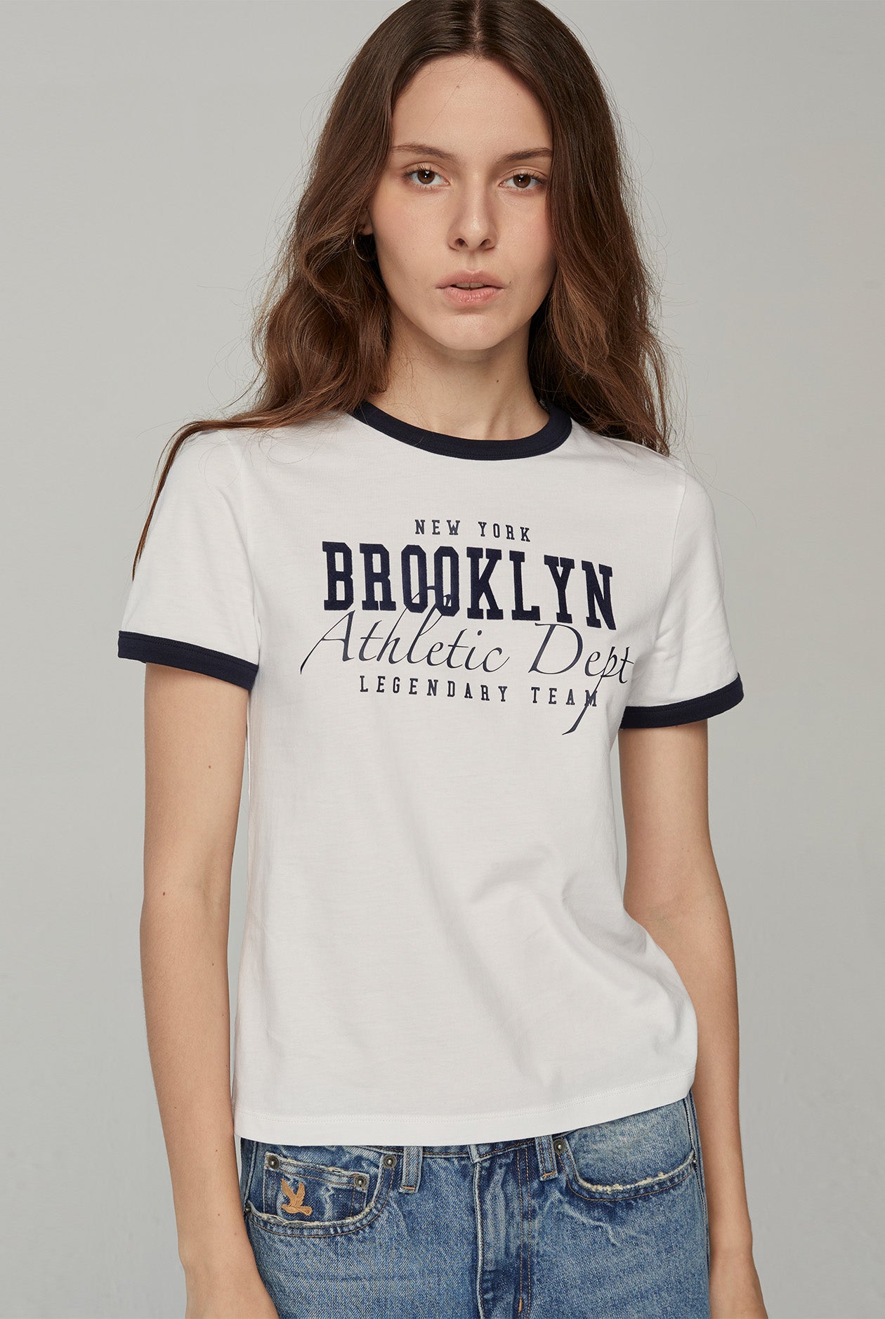 BROOKLYN RELAXED GRAPHIC TEE