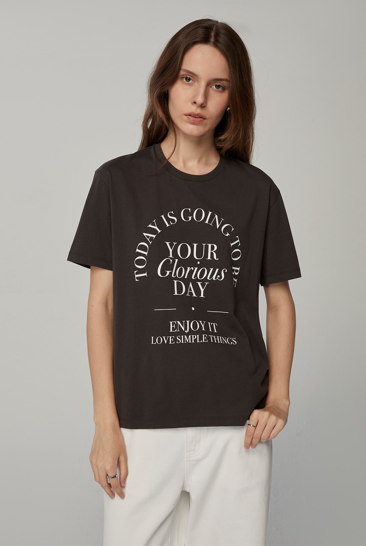 OVERSIZED TYPOGRAPHY GRAPHIC TEE