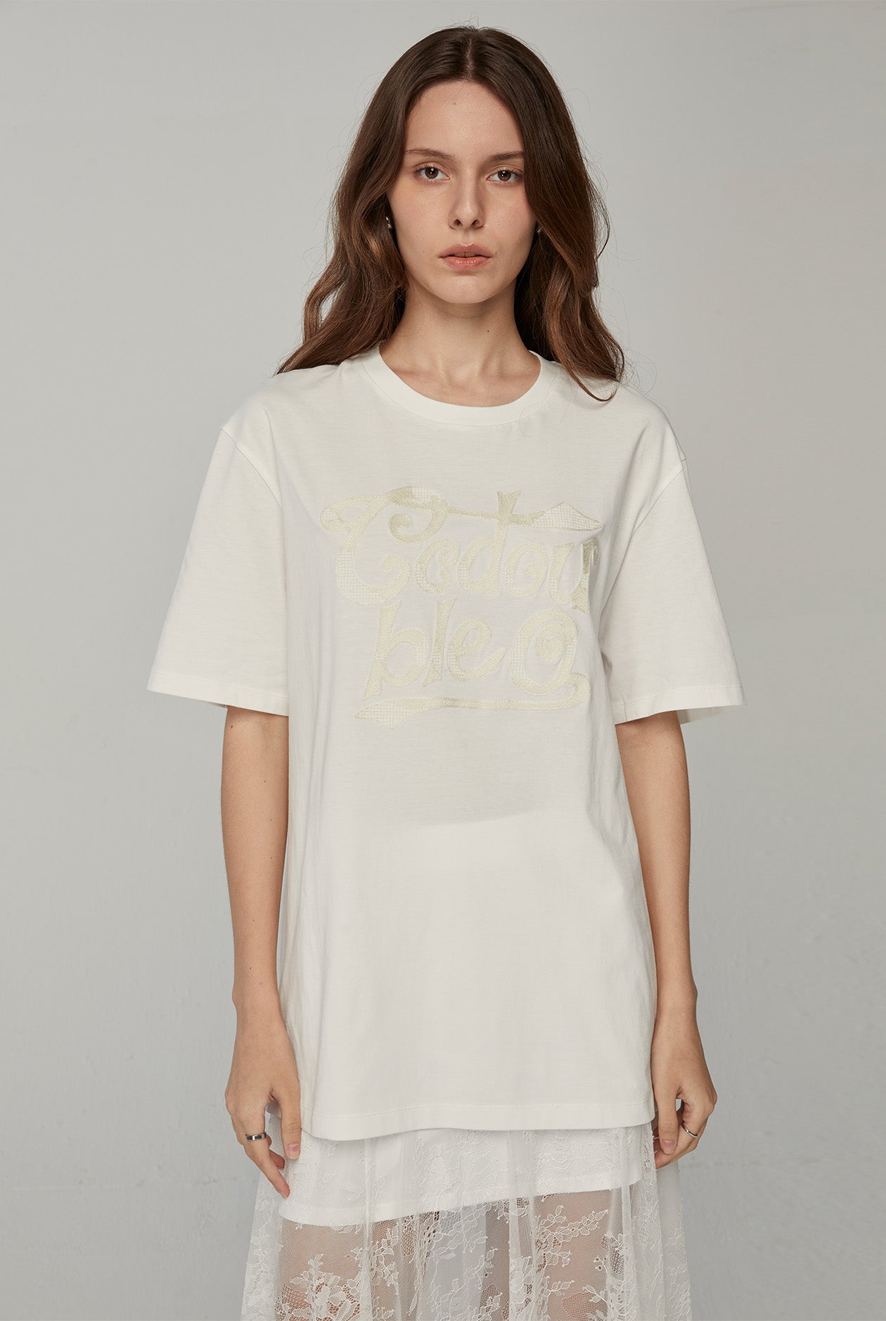 OVERSIZED LOGO GRAPHIC TEE