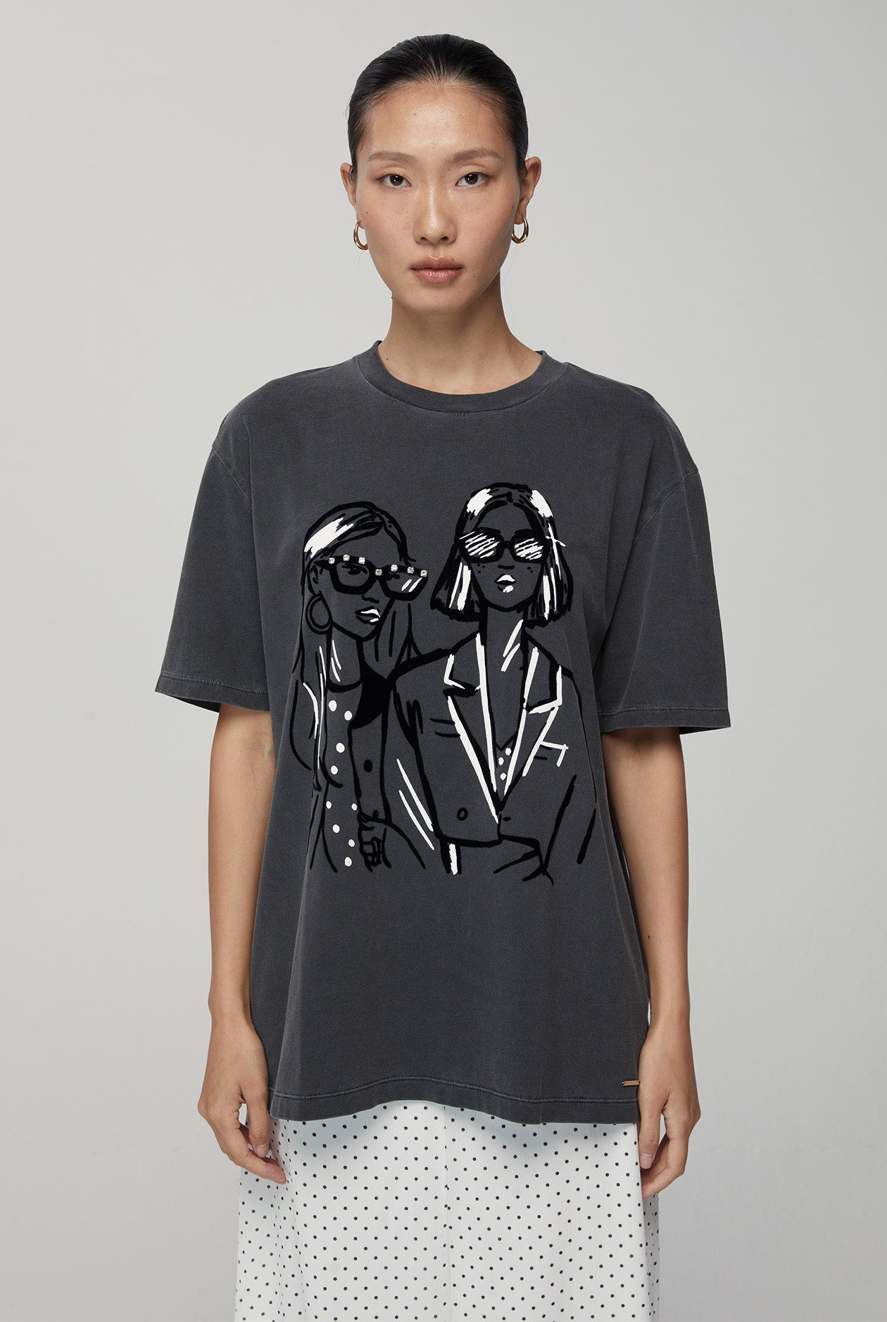 FASHIONISTA GRAPHIC TEE