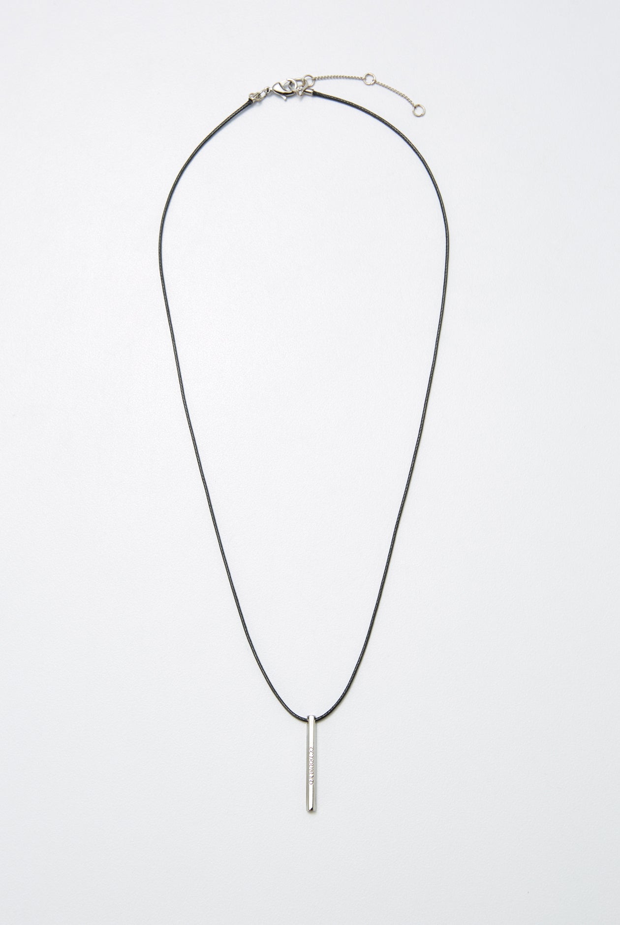 LEATHER CORD NECKLACE WITH LOGO TAG