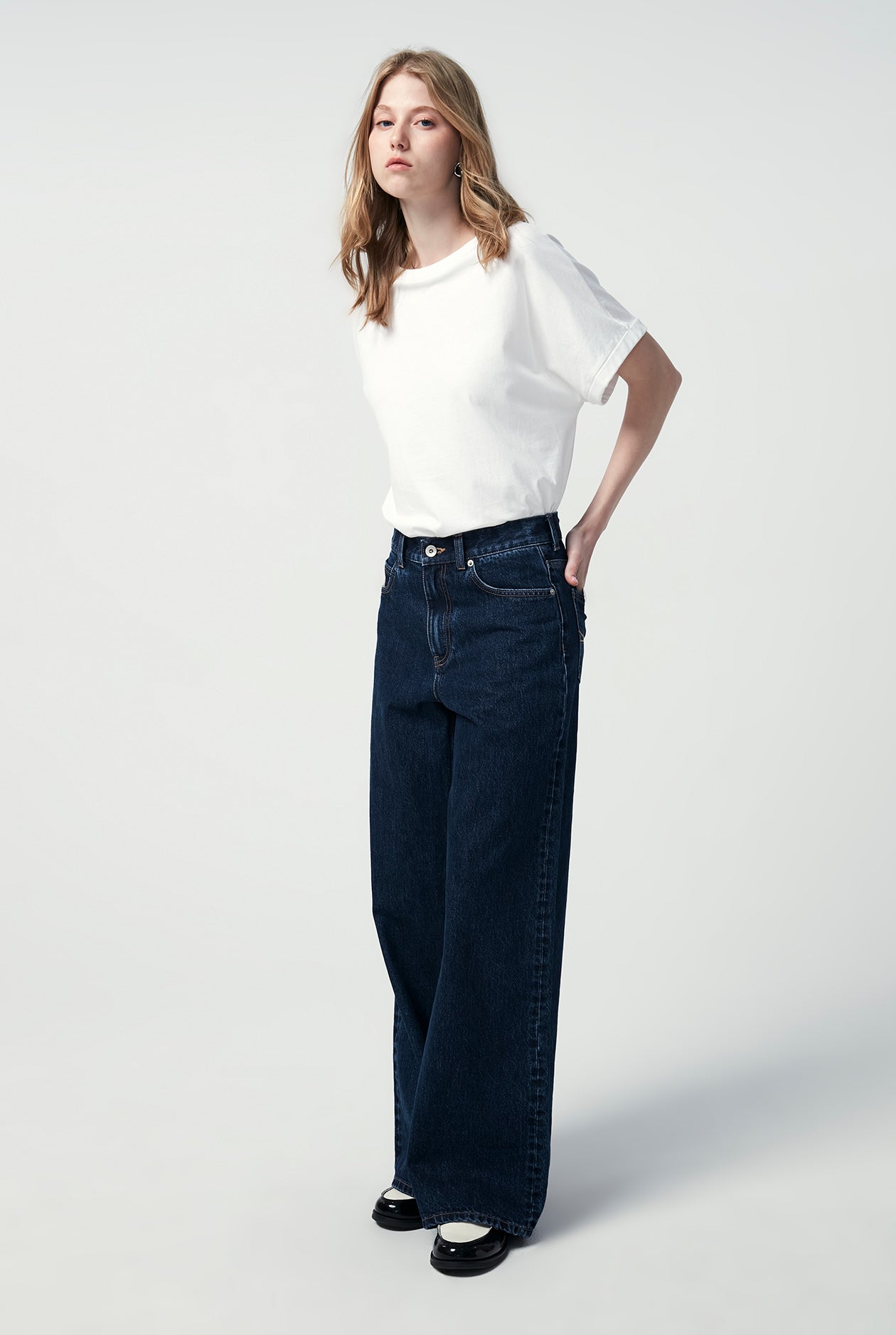 CLASSIC BAGGY JEANS